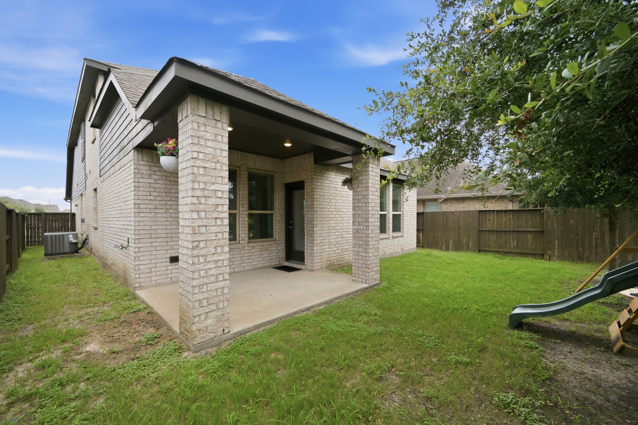 10602 Wagner Street, Rosharon, TX 77583