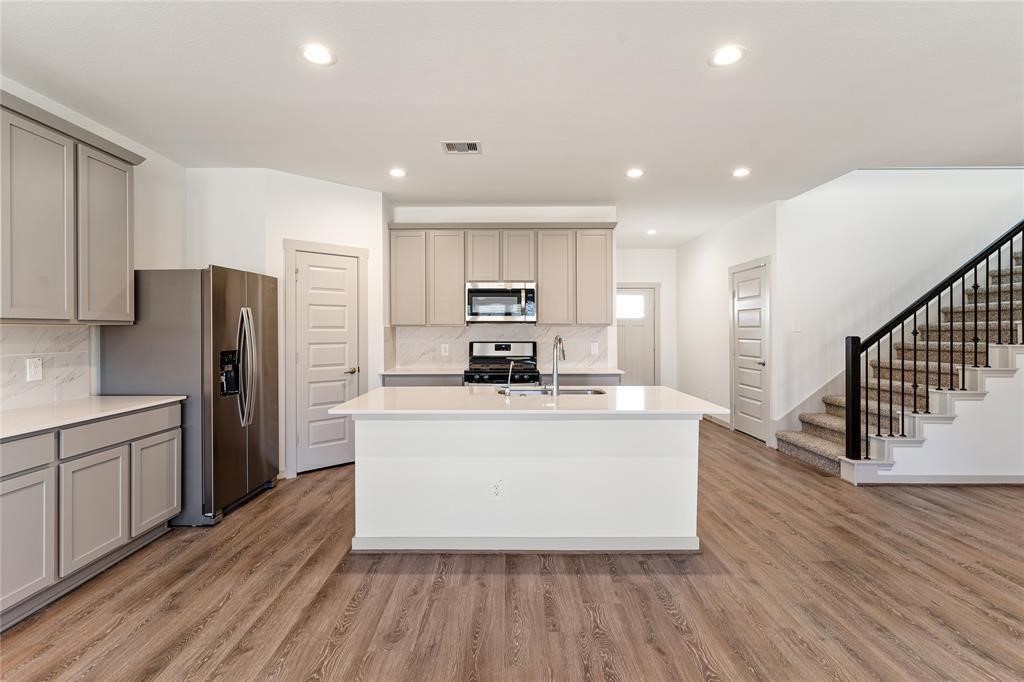 29318 Hoelzen Hollow Drive, Katy, TX 77494