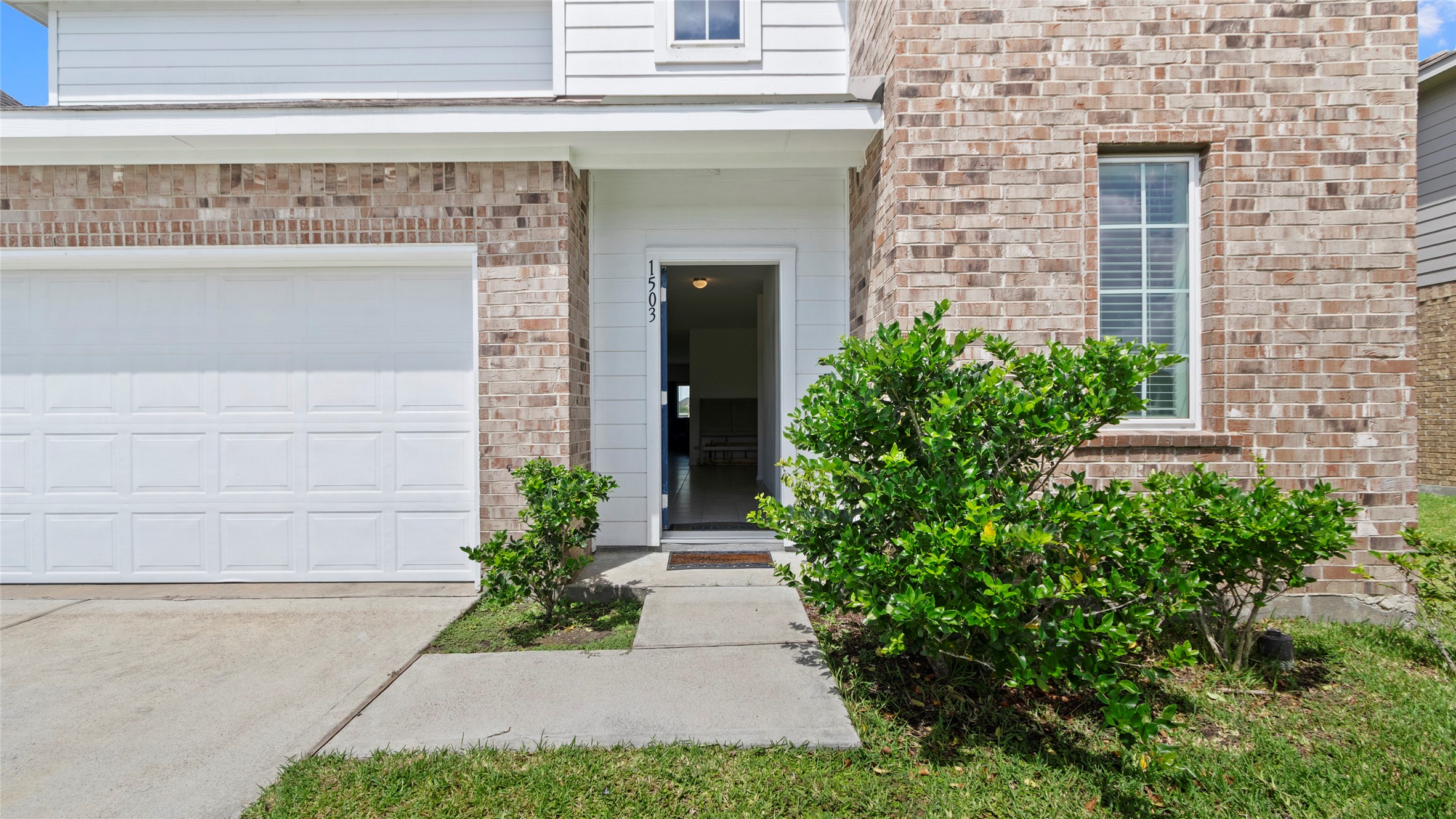 Ready to explore the home? Ready to explore the home?