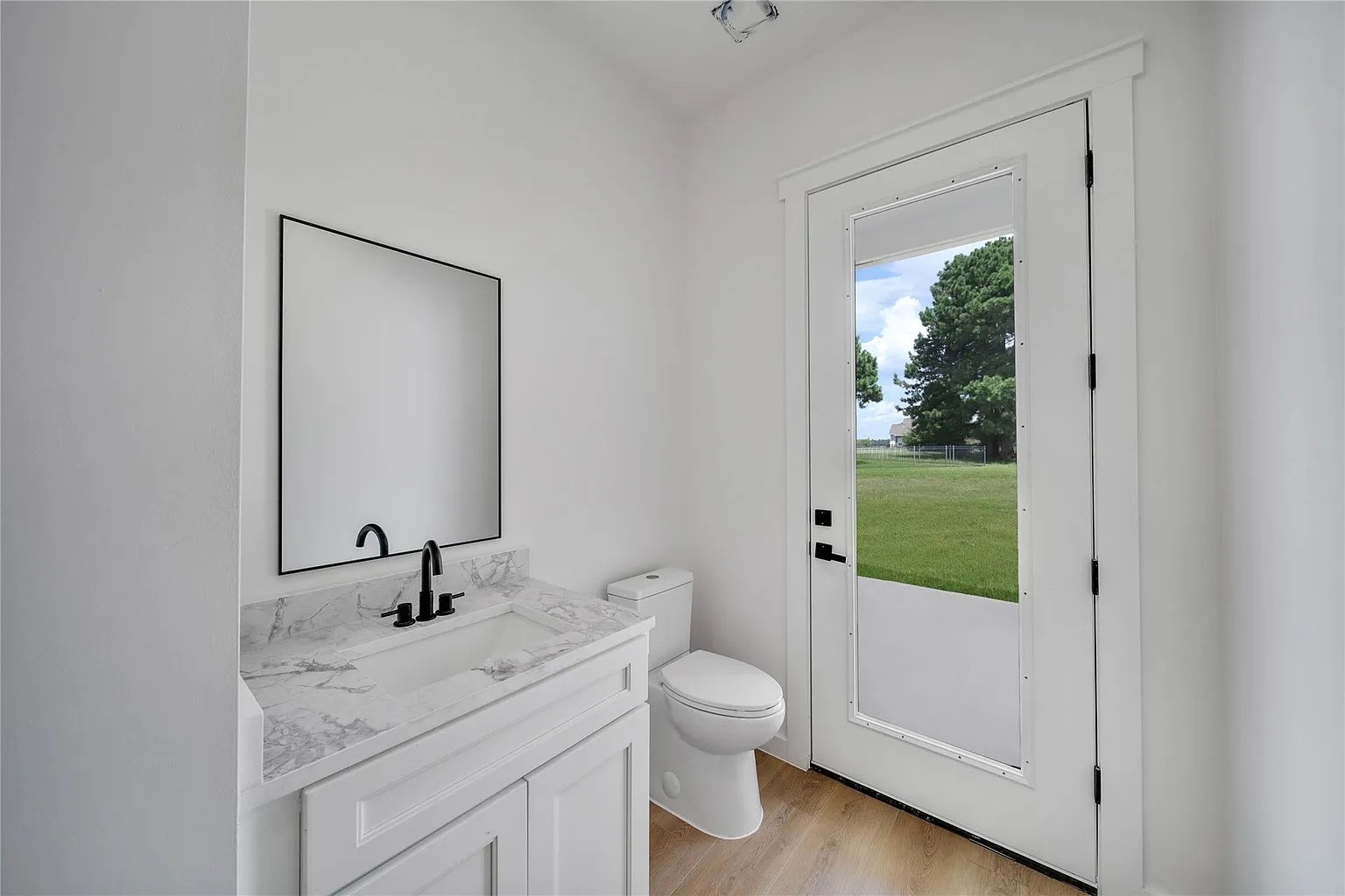 19006 Grandview Court, Montgomery, TX 77356