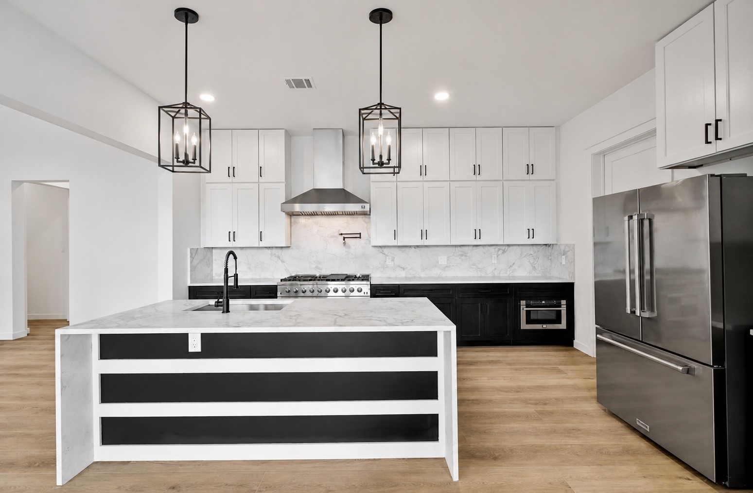 19006 Grandview Court, Montgomery, TX 77356 19006 Grandview Court, Montgomery, TX 77356
