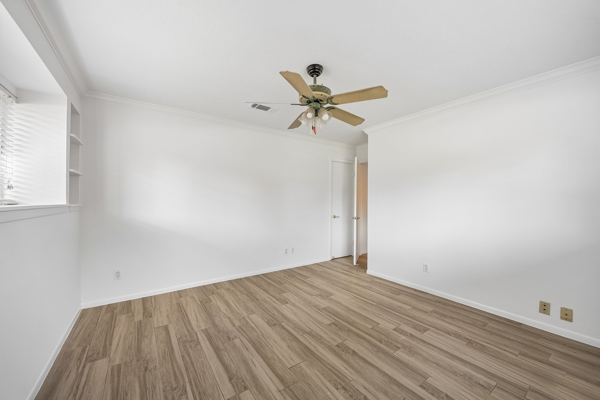 4406 Goldfinch Street, Houston, TX 77035