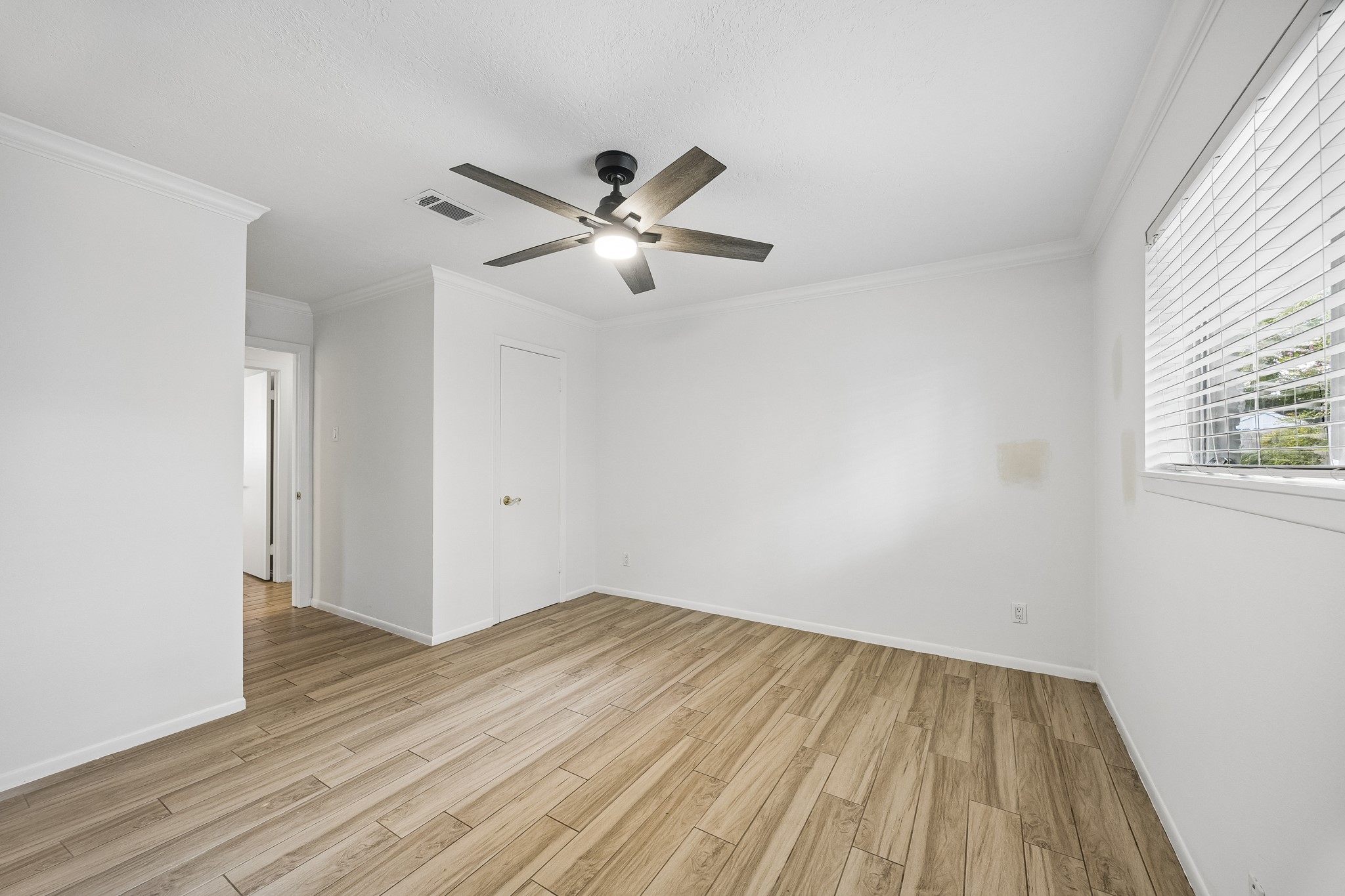 4406 Goldfinch Street, Houston, TX 77035