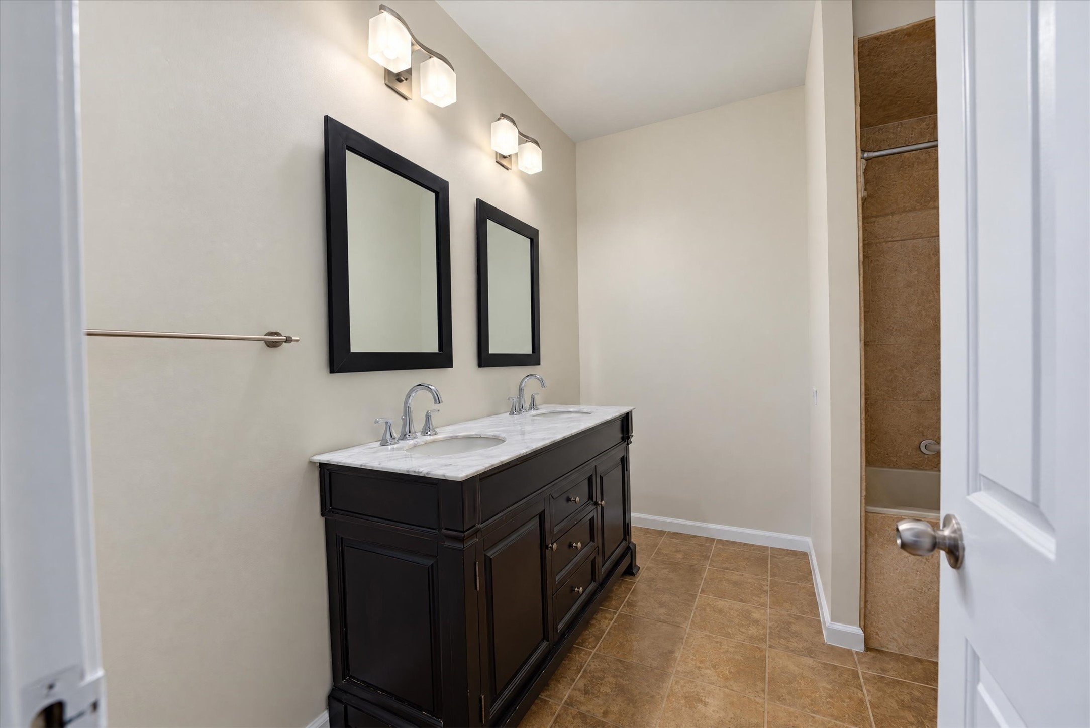 651 Bering Drive, #503, Houston, TX 77057