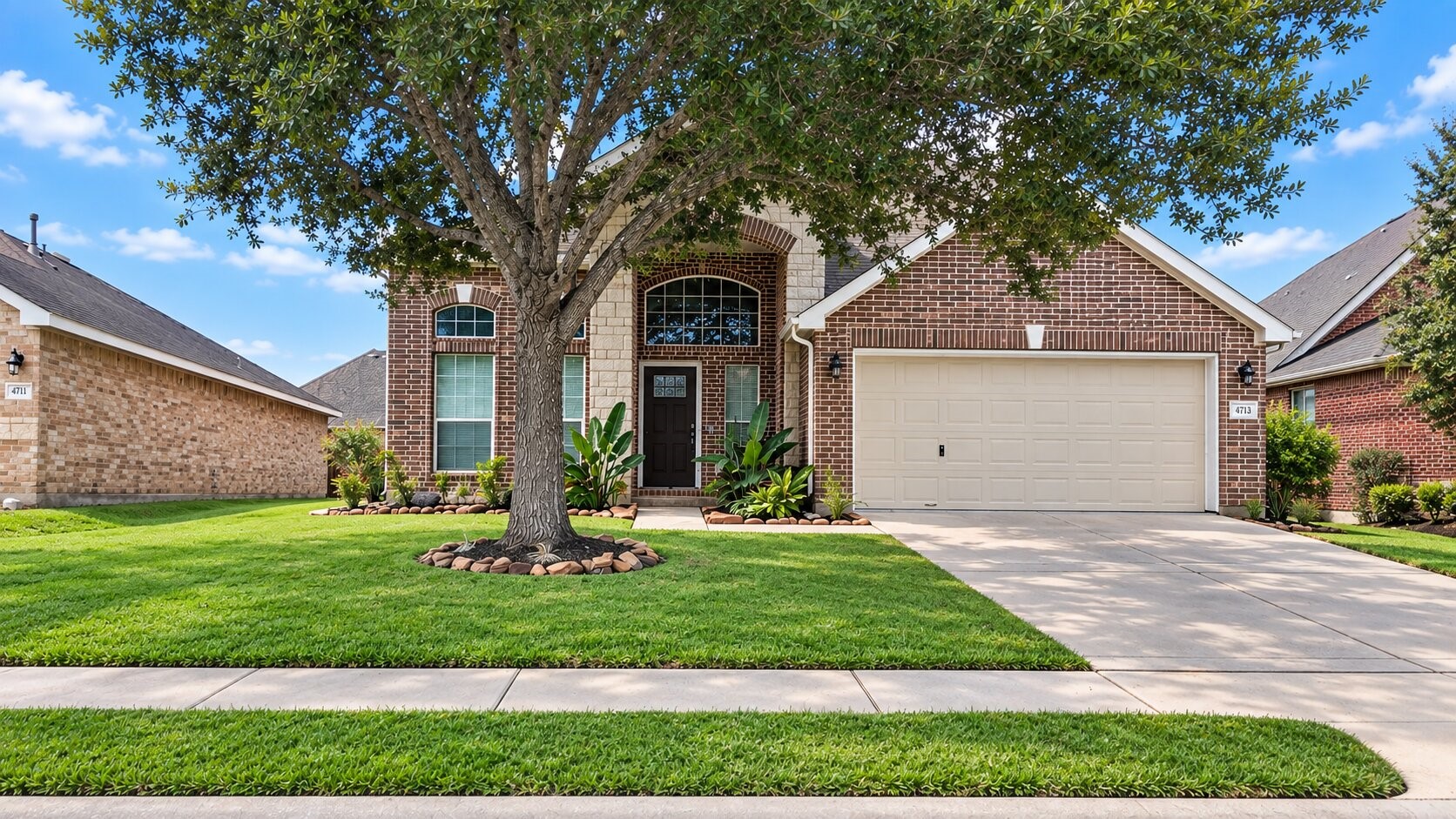 4713 HIGH CREEK CT, Alvin, TX 77511