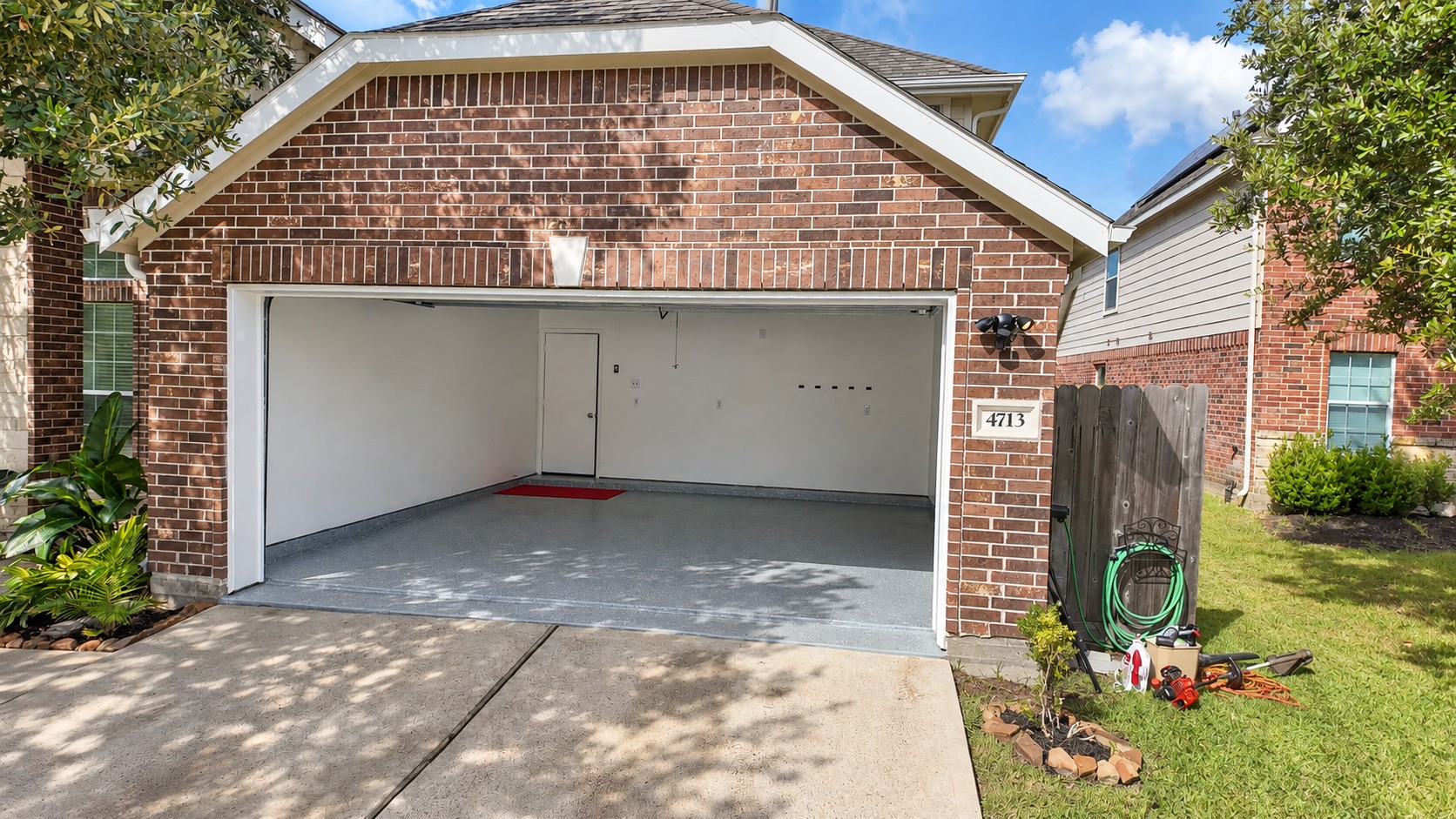 4713 HIGH CREEK CT, Alvin, TX 77511