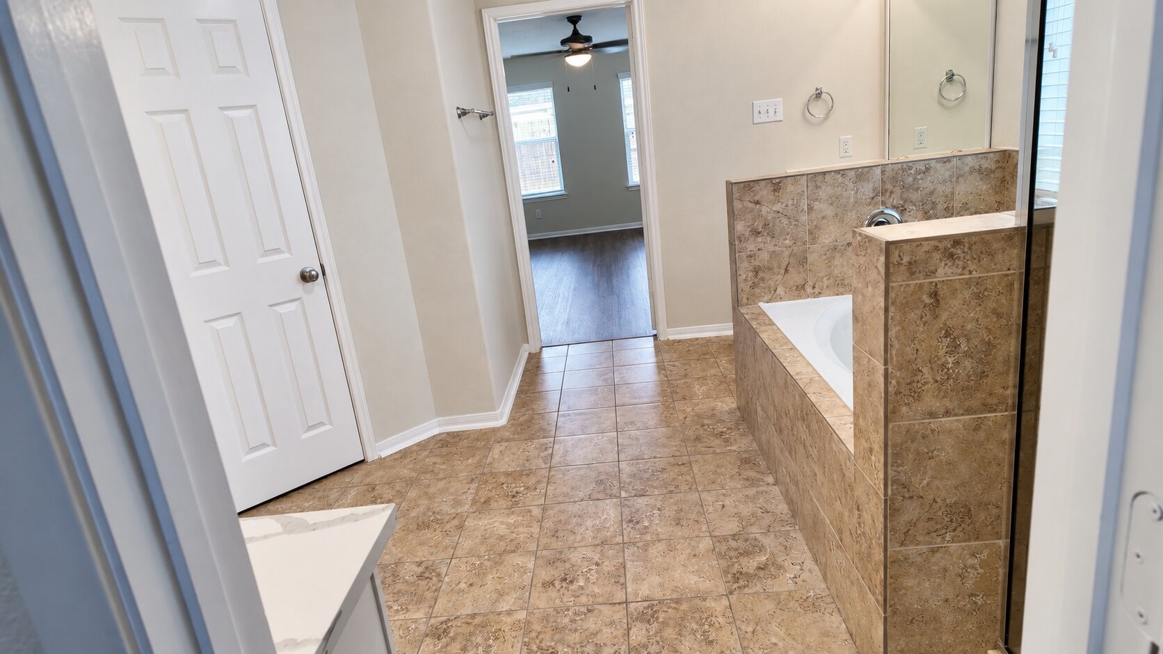 4713 HIGH CREEK CT, Alvin, TX 77511