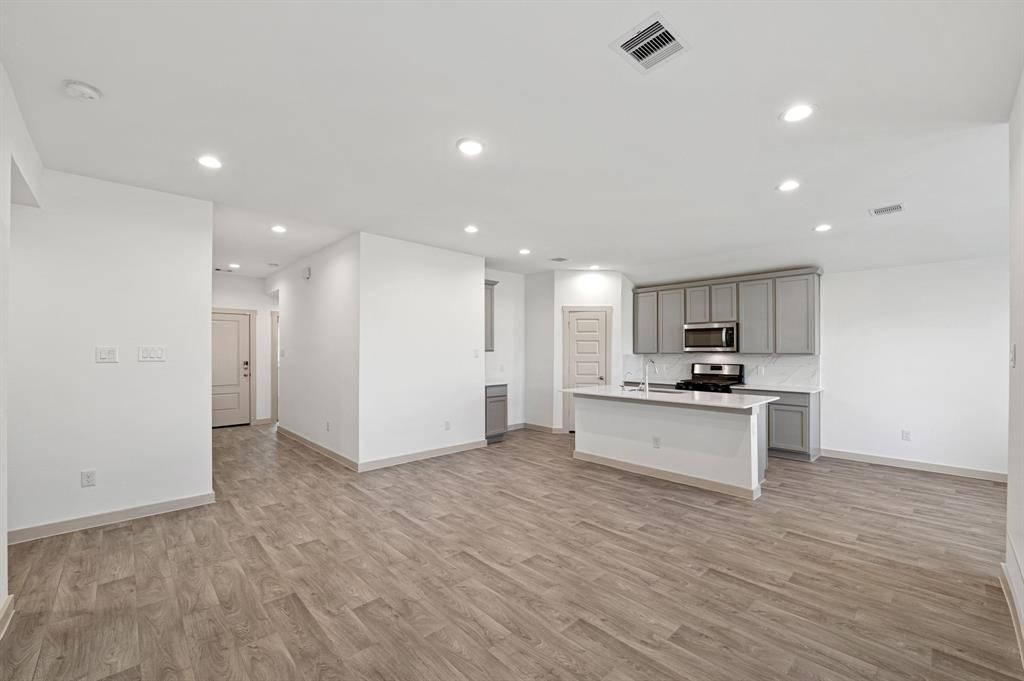 7910 Duck Ponds Place, Rosharon, TX 77583 7910 Duck Ponds Place, Rosharon, TX 77583