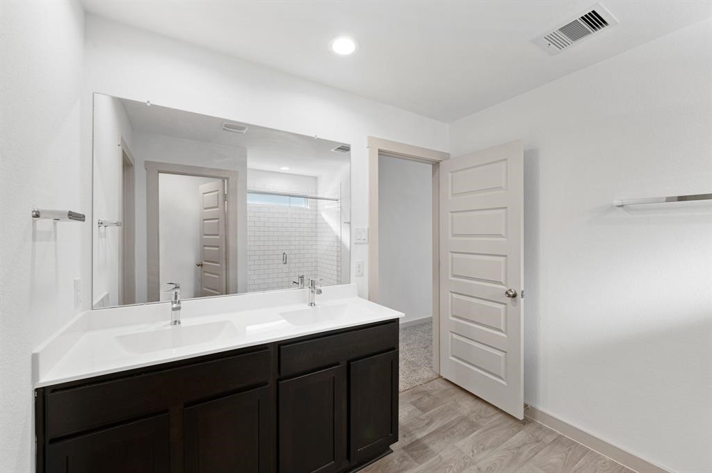 7910 Duck Ponds Place, Rosharon, TX 77583