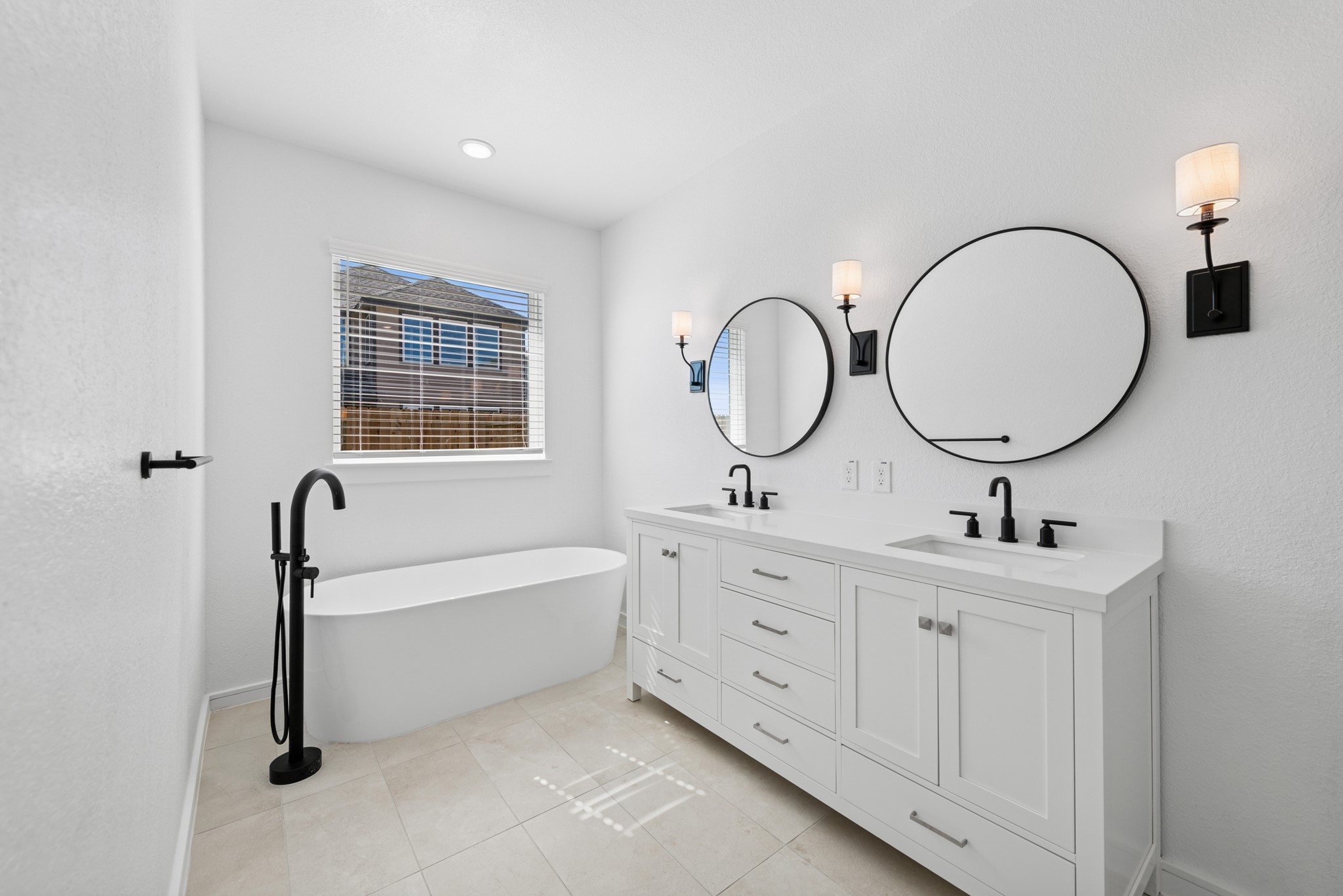 Spa-like primary bath (*Photo not of actual home and used for illustration purposes only.)