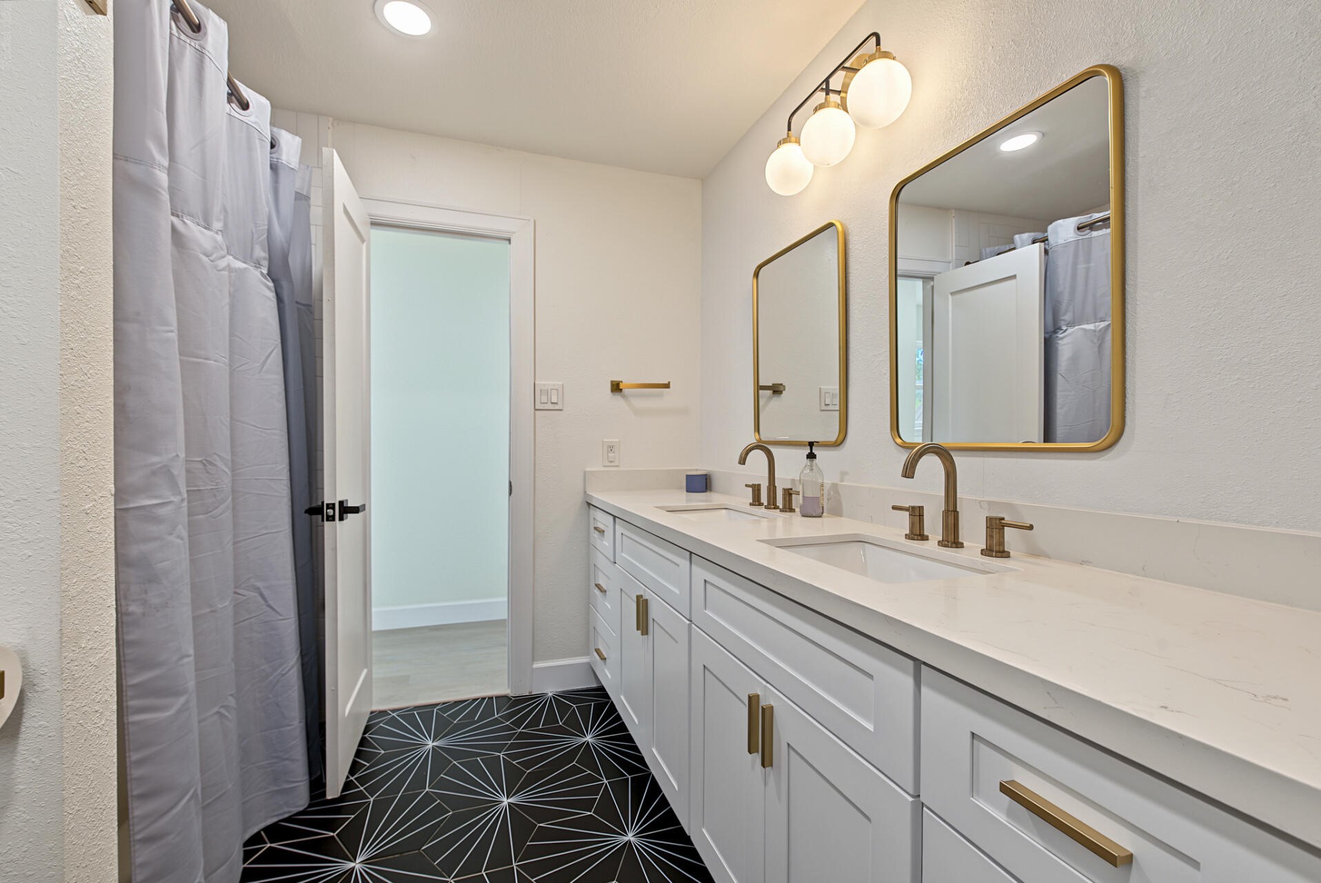 1323 Lehman Street, Houston, TX 77018