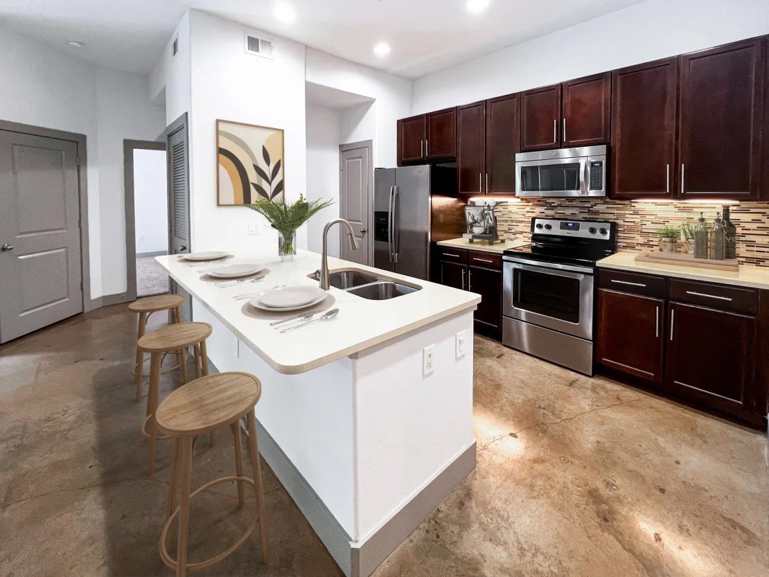 1616 W Dallas Street, #113, Houston, TX 77019 1616 W Dallas Street, #113, Houston, TX 77019