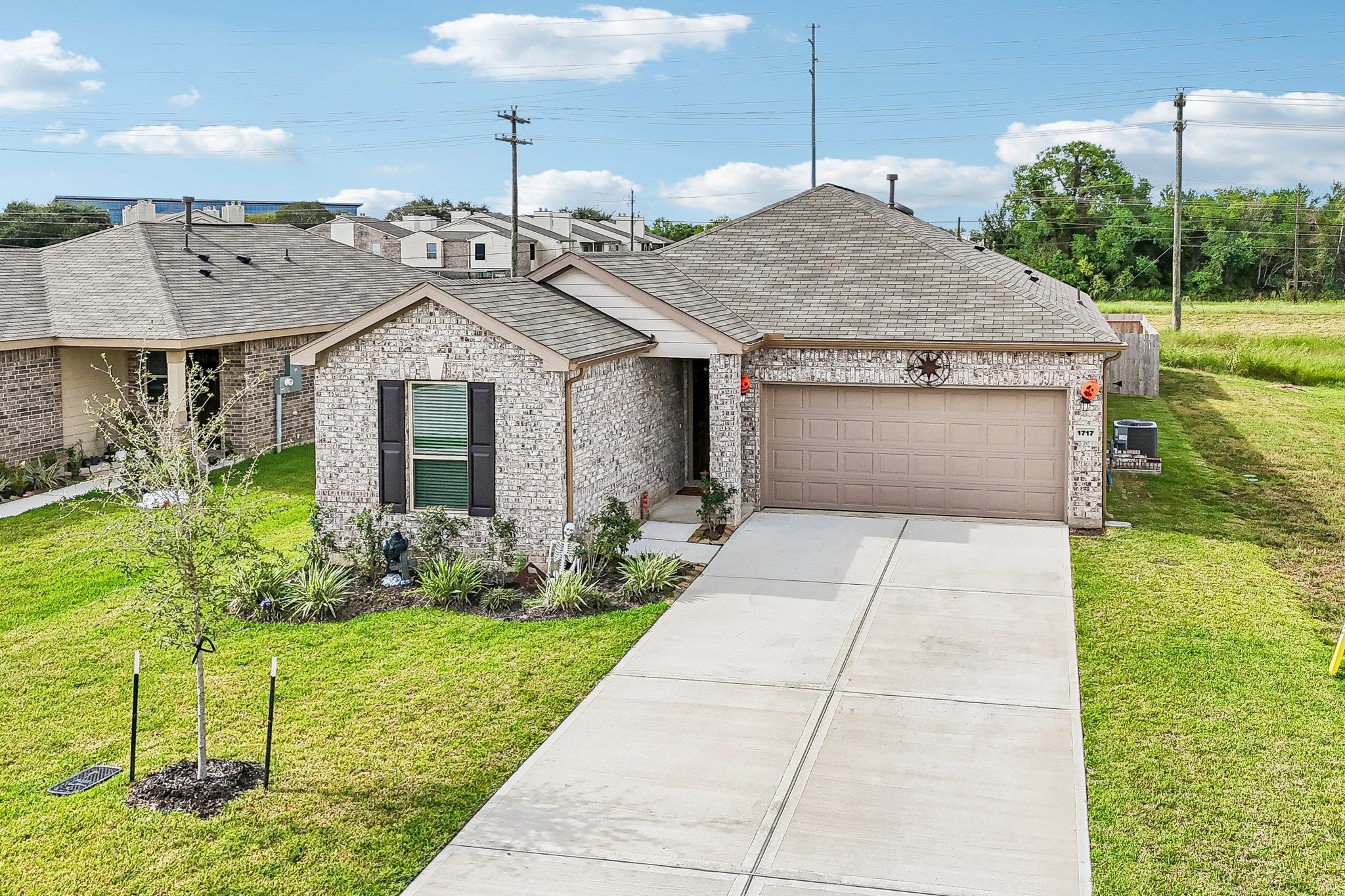 1717 Vista Luna Drive, Texas City, TX 77591