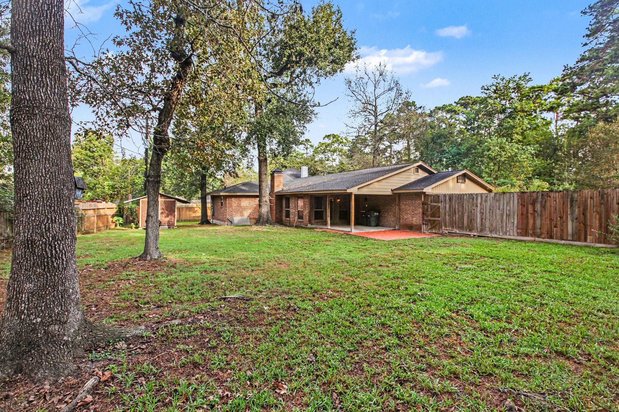 214 Hillside Court, Spring, TX 77386