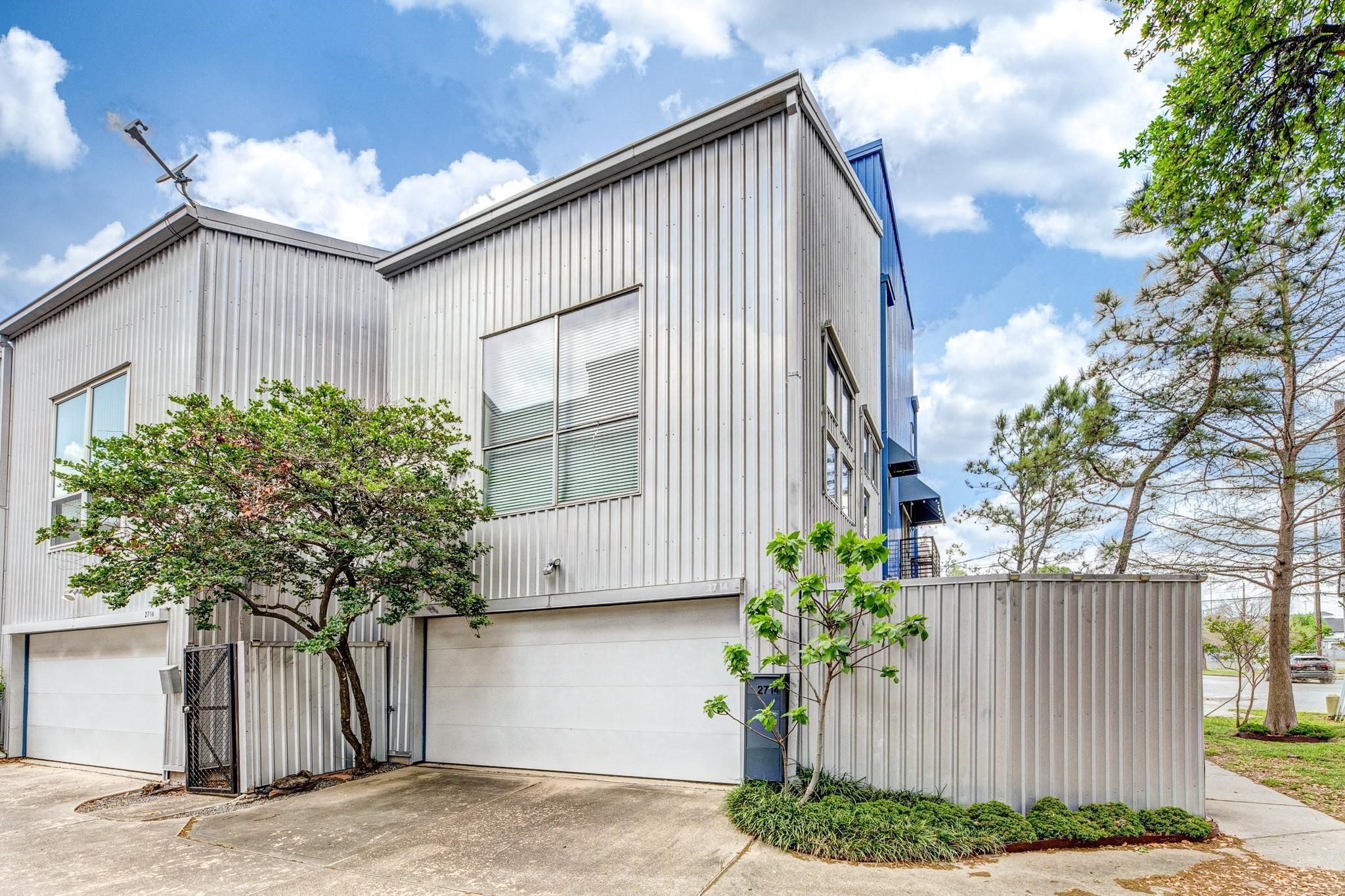 2714 Chenevert Street, Houston, TX 77004 2714 Chenevert Street, Houston, TX 77004