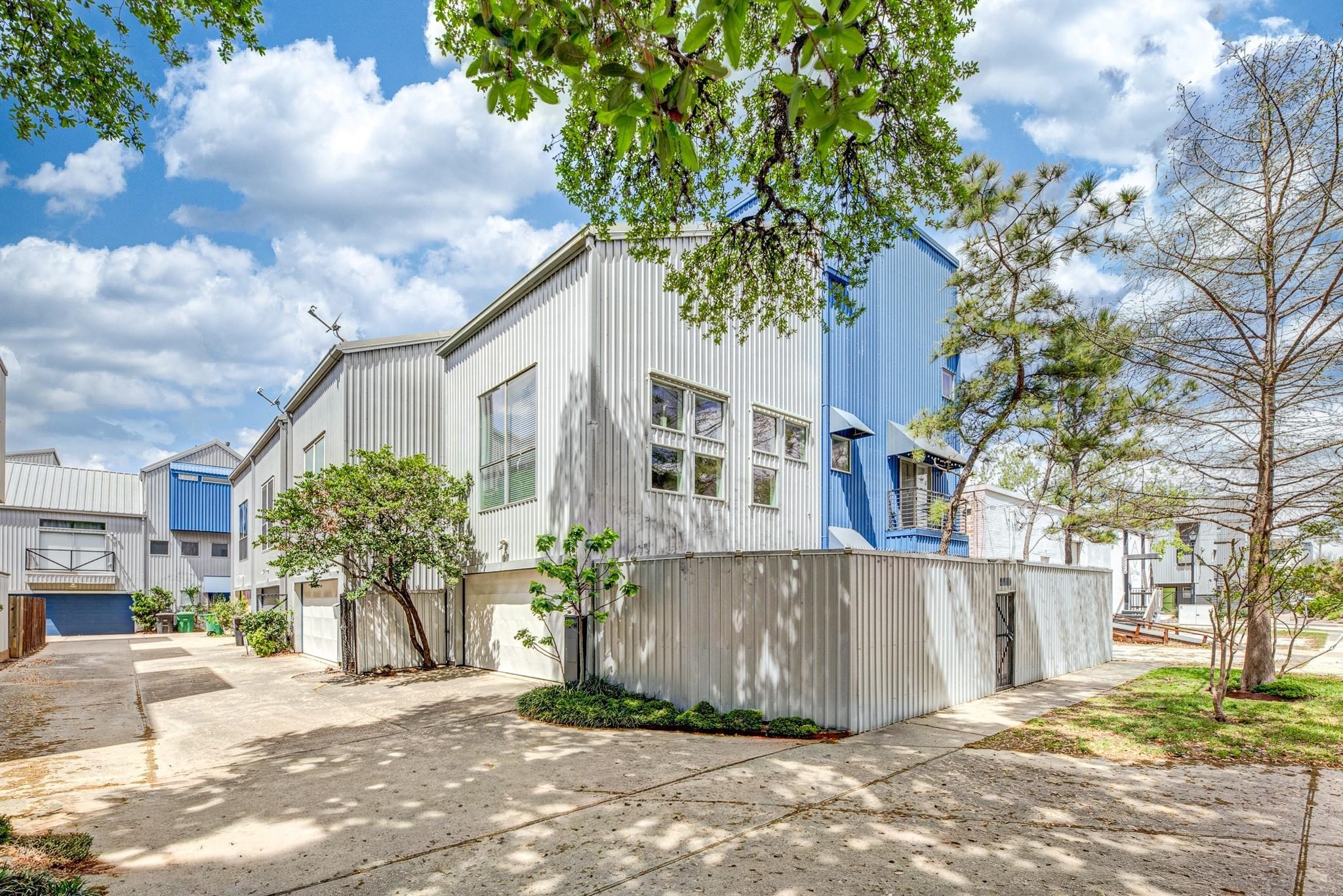 2714 Chenevert Street, Houston, TX 77004 2714 Chenevert Street, Houston, TX 77004