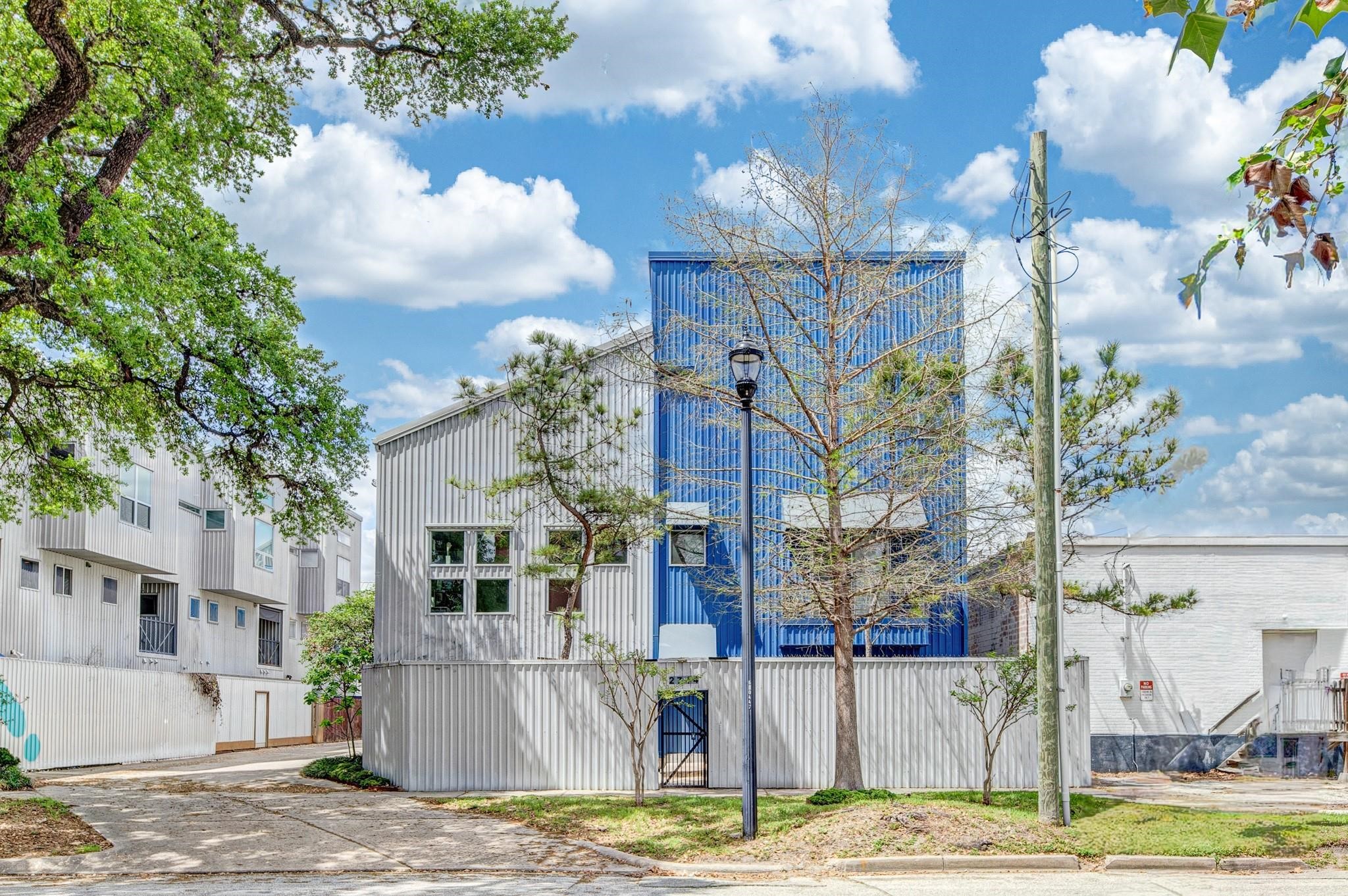 2714 Chenevert Street, Houston, TX 77004 2714 Chenevert Street, Houston, TX 77004