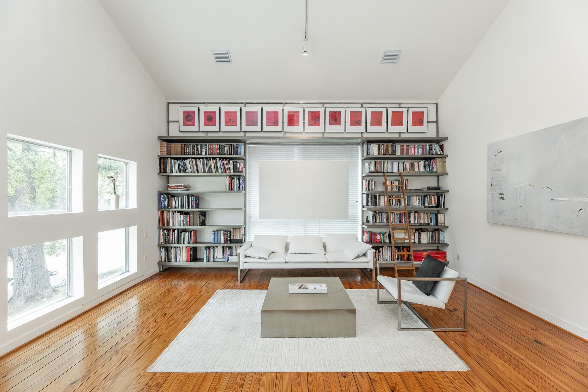 2714 Chenevert Street, Houston, TX 77004