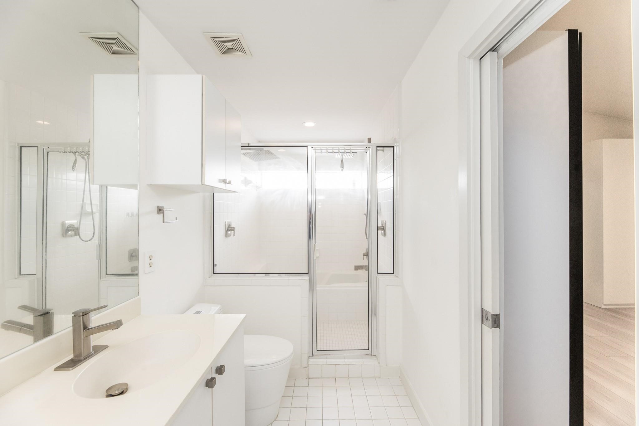 2714 Chenevert Street, Houston, TX 77004