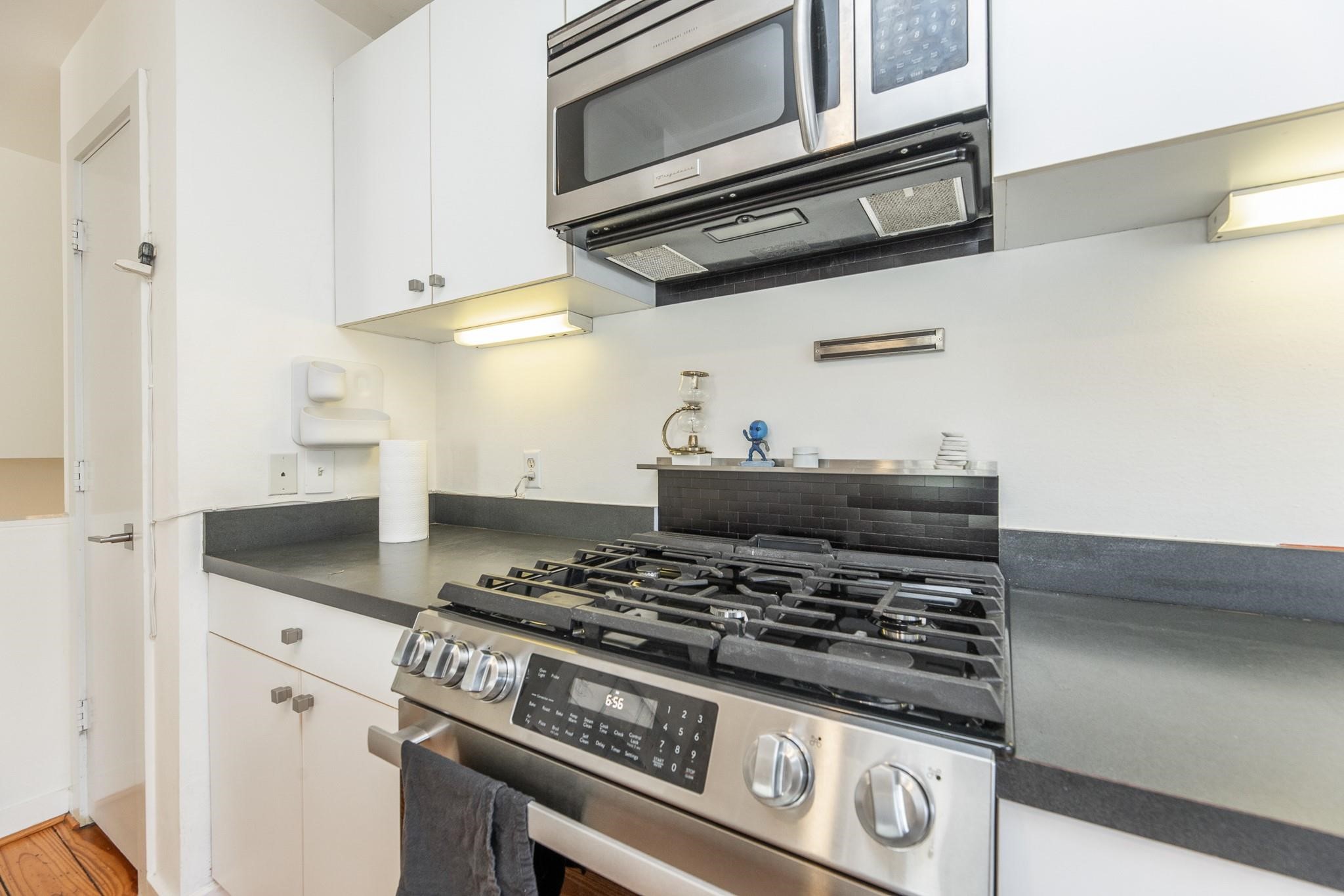 2714 Chenevert Street, Houston, TX 77004