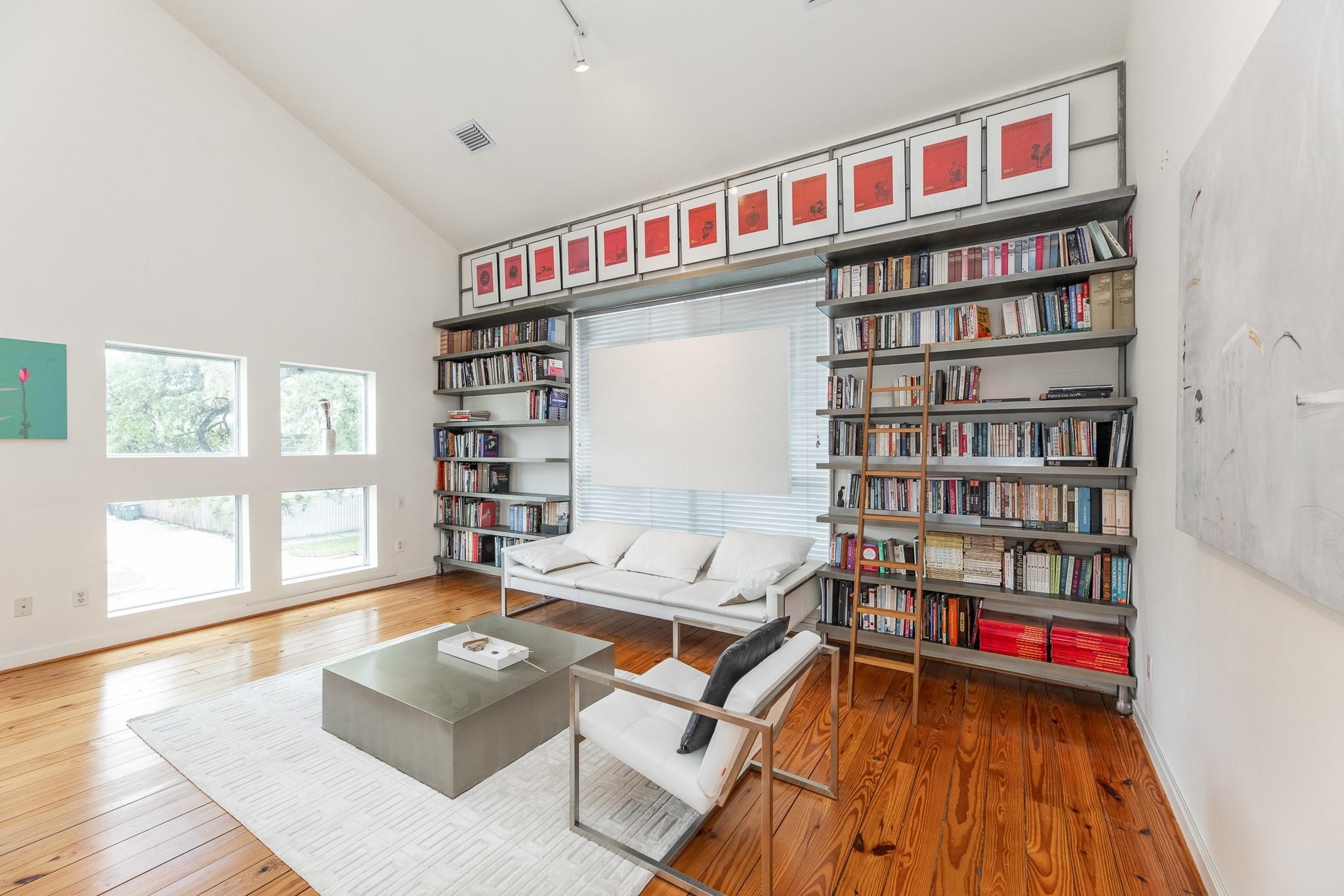 2714 Chenevert Street, Houston, TX 77004