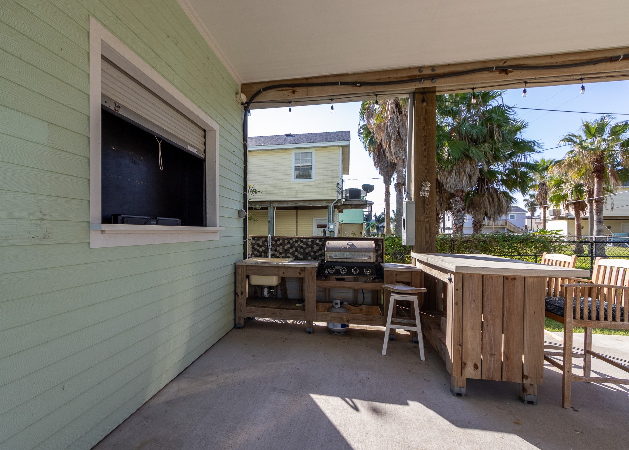 4030 Panola Drive, Galveston, TX 77554