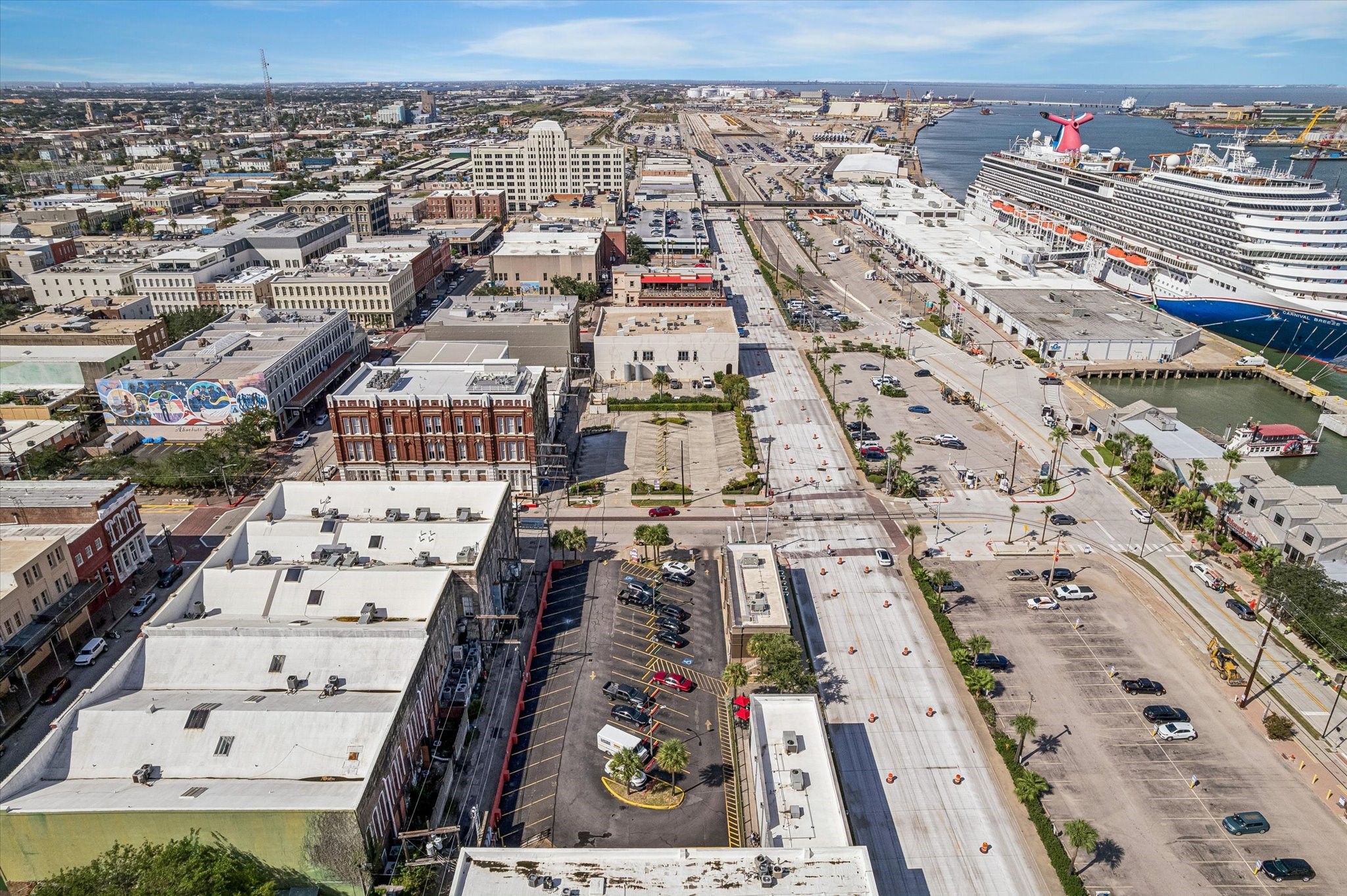101 Kempner Avenue, Galveston, TX 77550