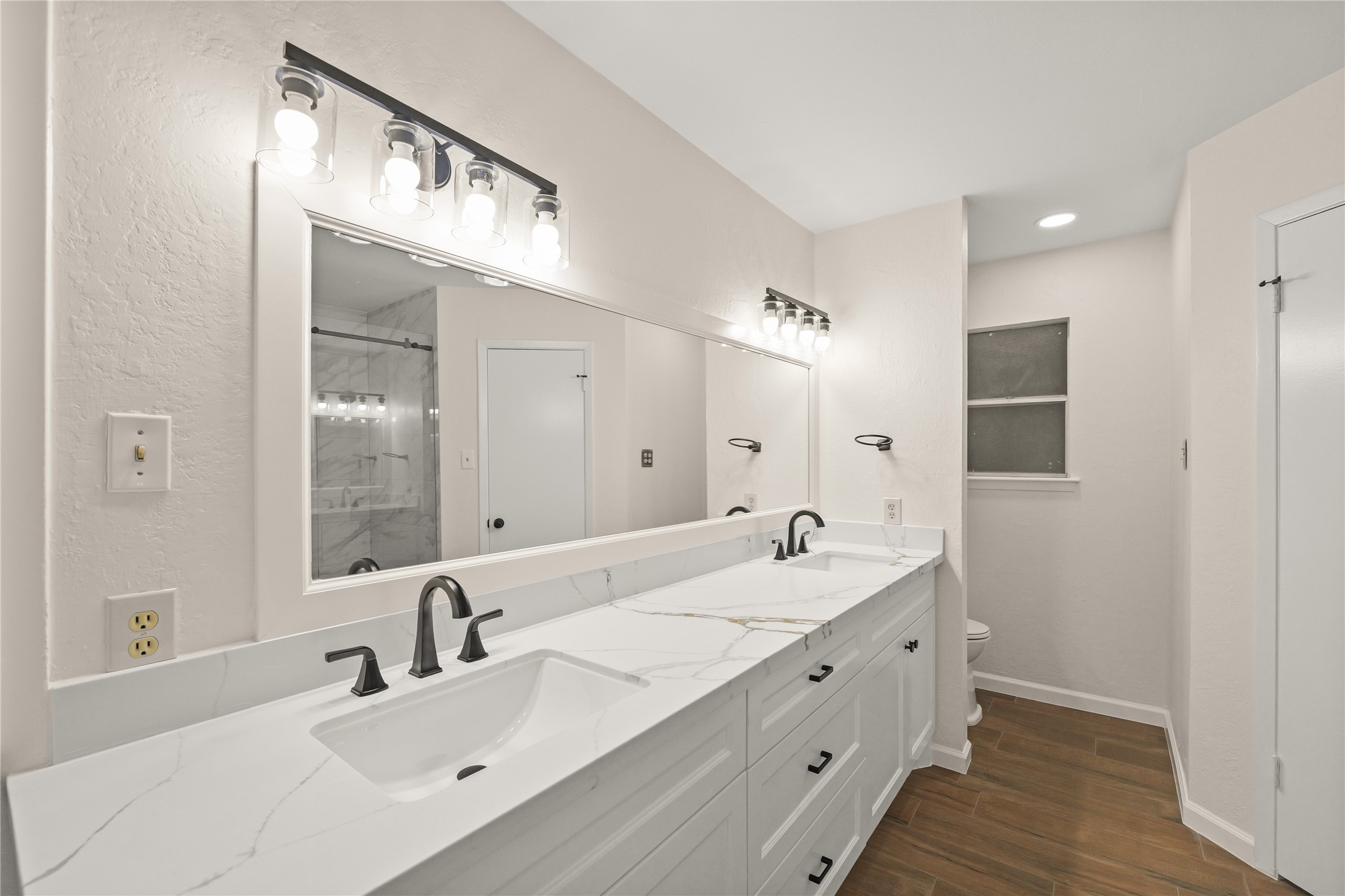 Walk-in closet located in en-suite bathroom
