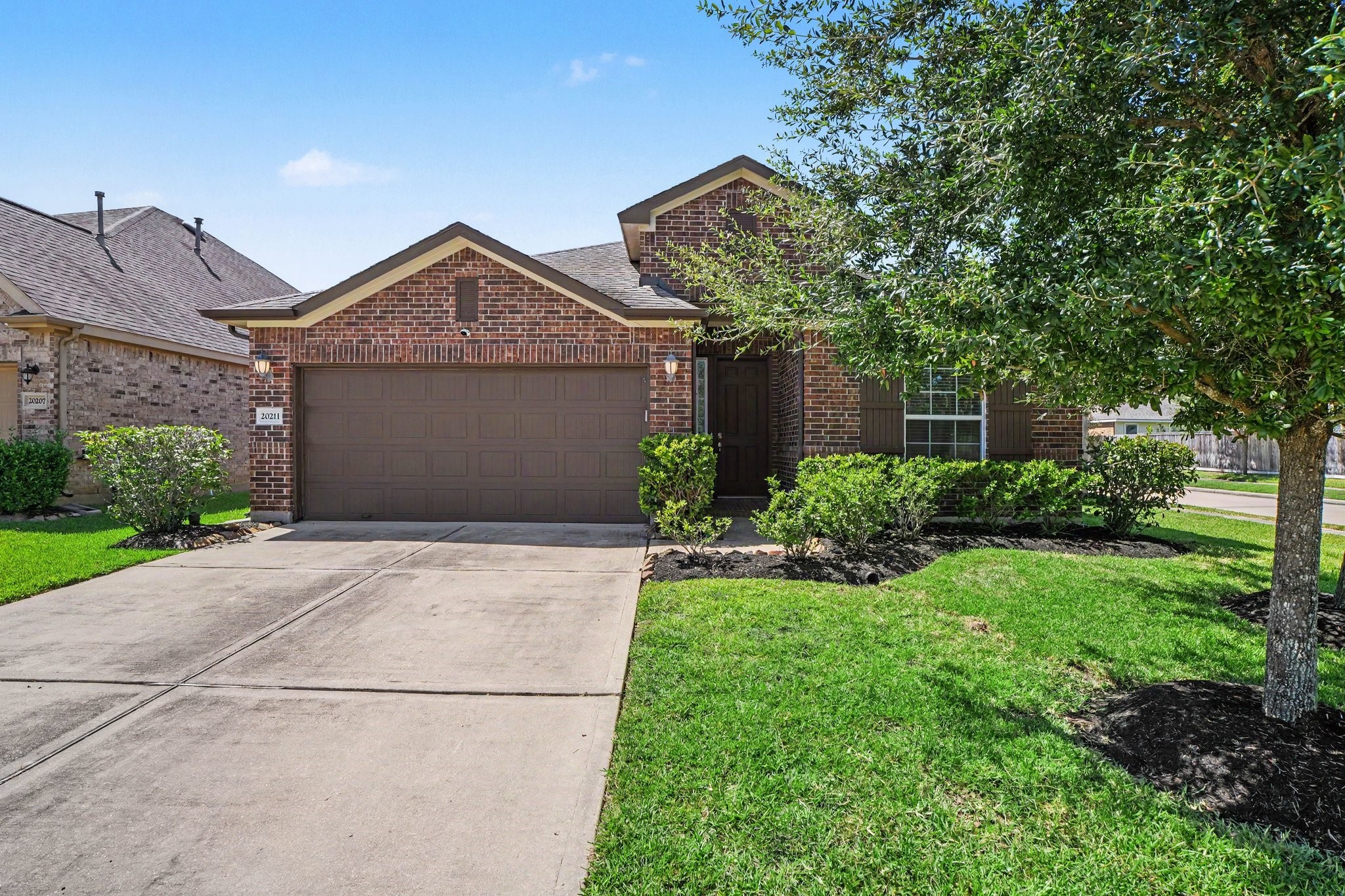 Meticulously maintained single-story home in Fieldstone