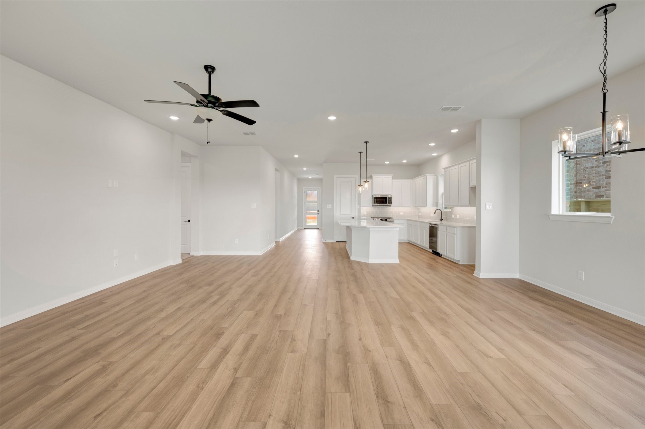 7022 Salt Dome Drive, League City, TX 77546