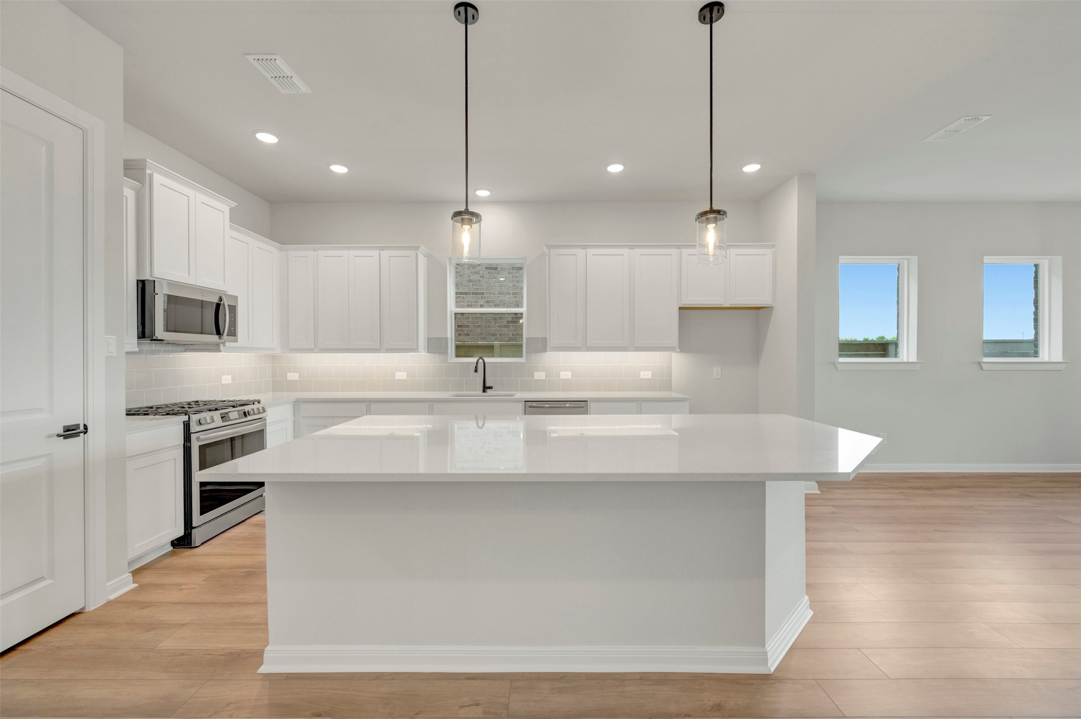7022 Salt Dome Drive, League City, TX 77546