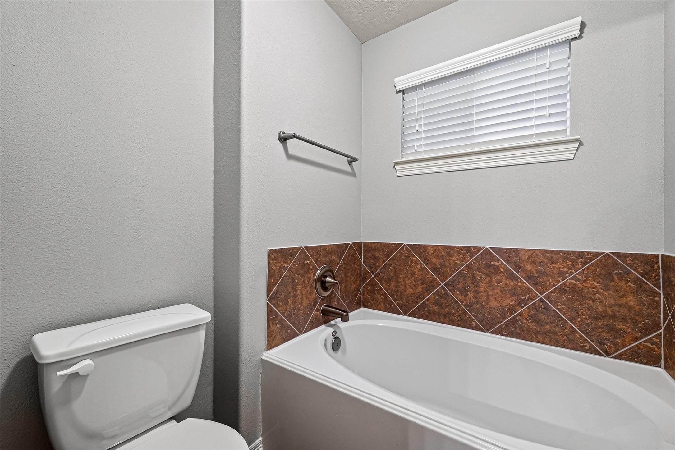 Primary private soaking tub.