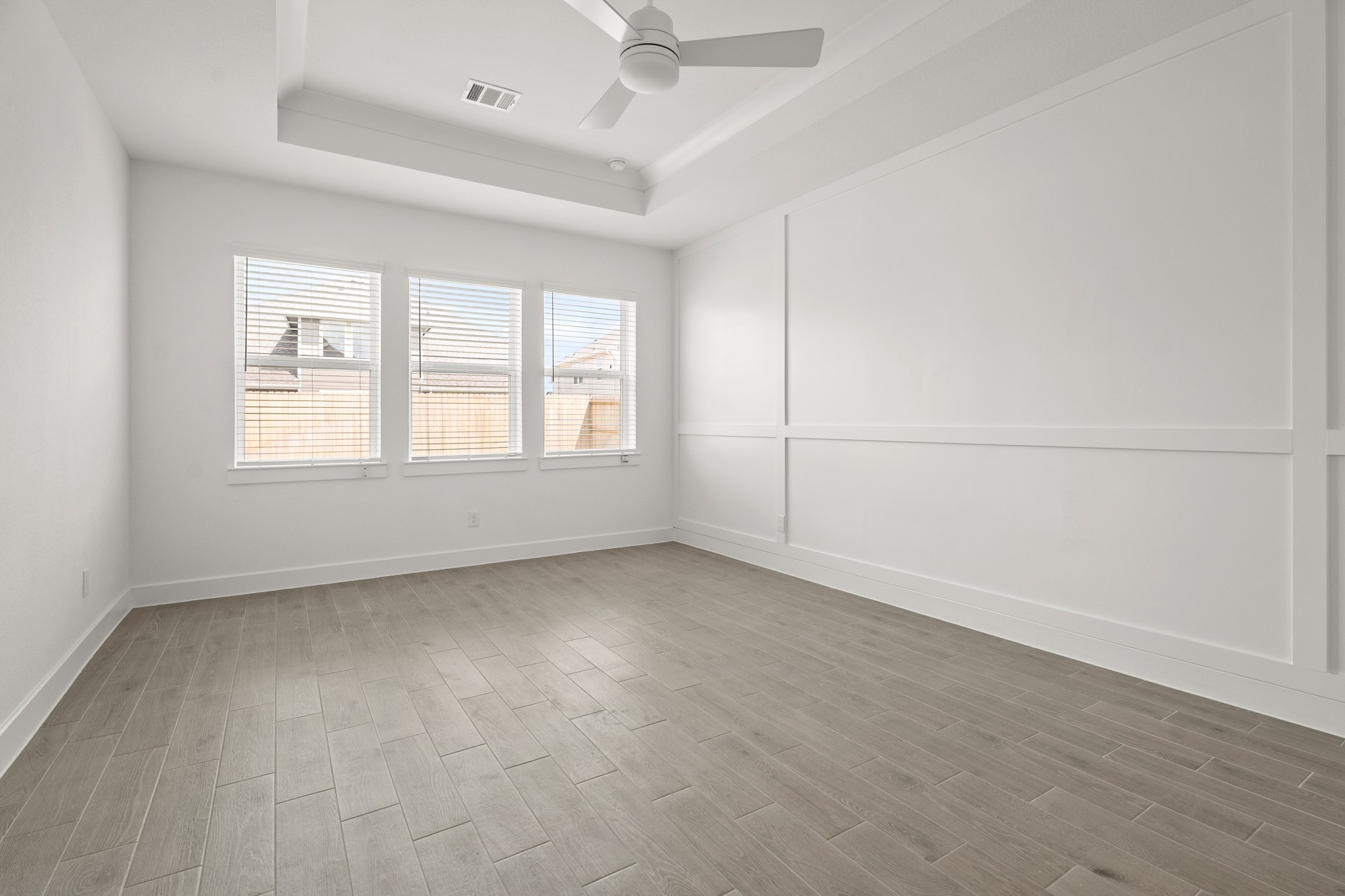 Spacious primary suite (*Photo not of actual home and used for illustration purposes only.)