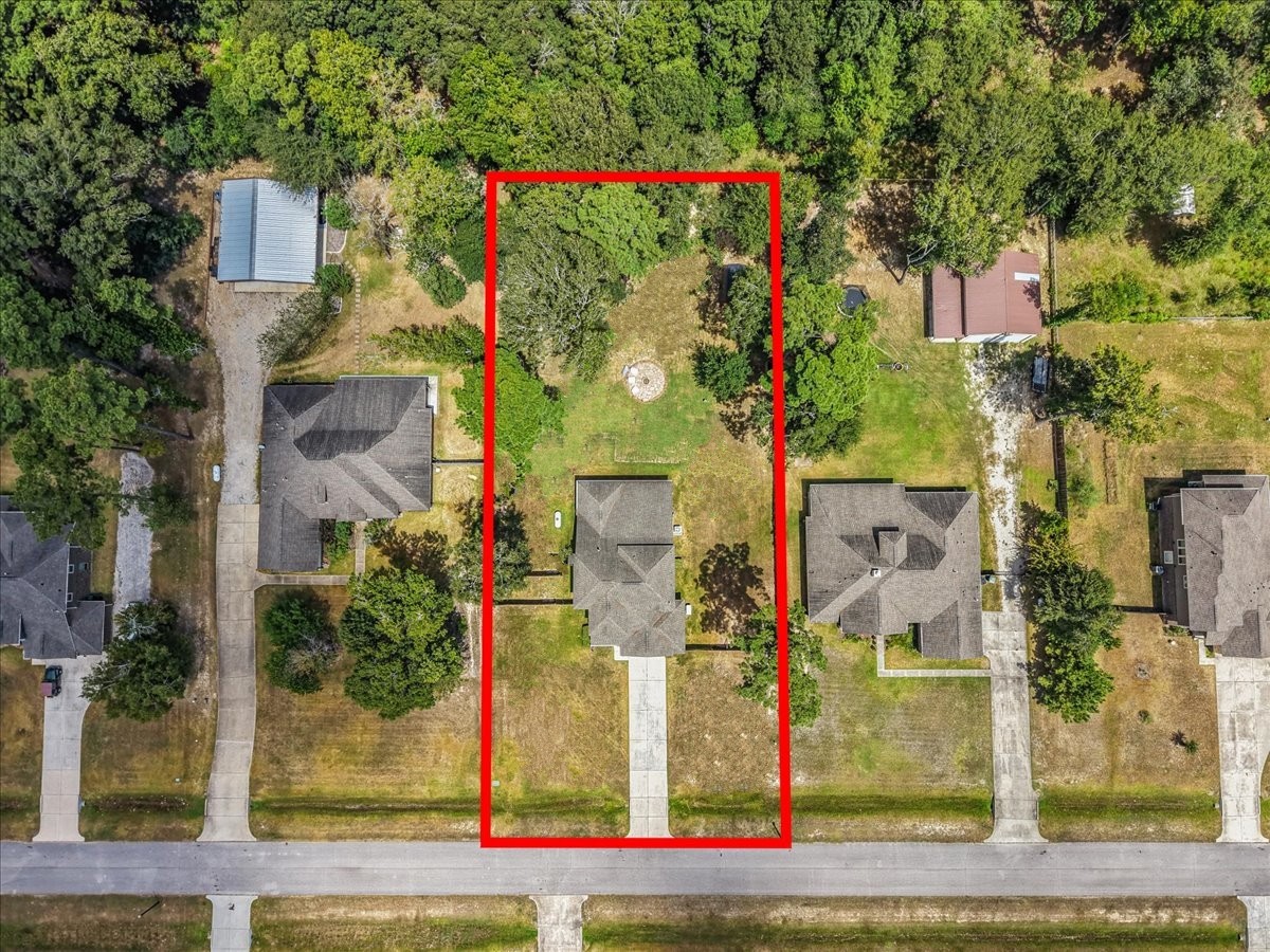 Nearly .8 acre gives you the space to spread out while still enjoying the comforts of a neighborhood setting.