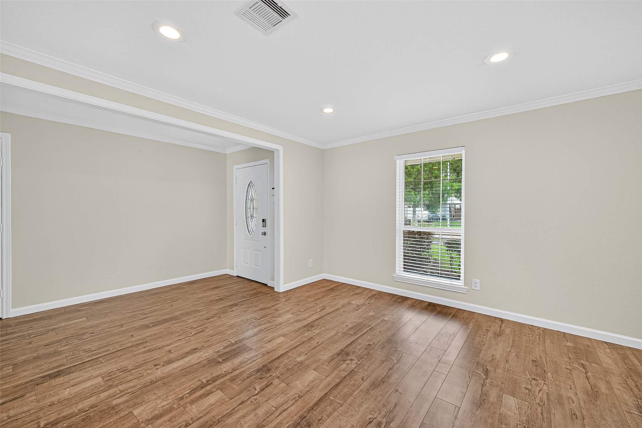 8530 Roos Road, Houston, TX 77036
