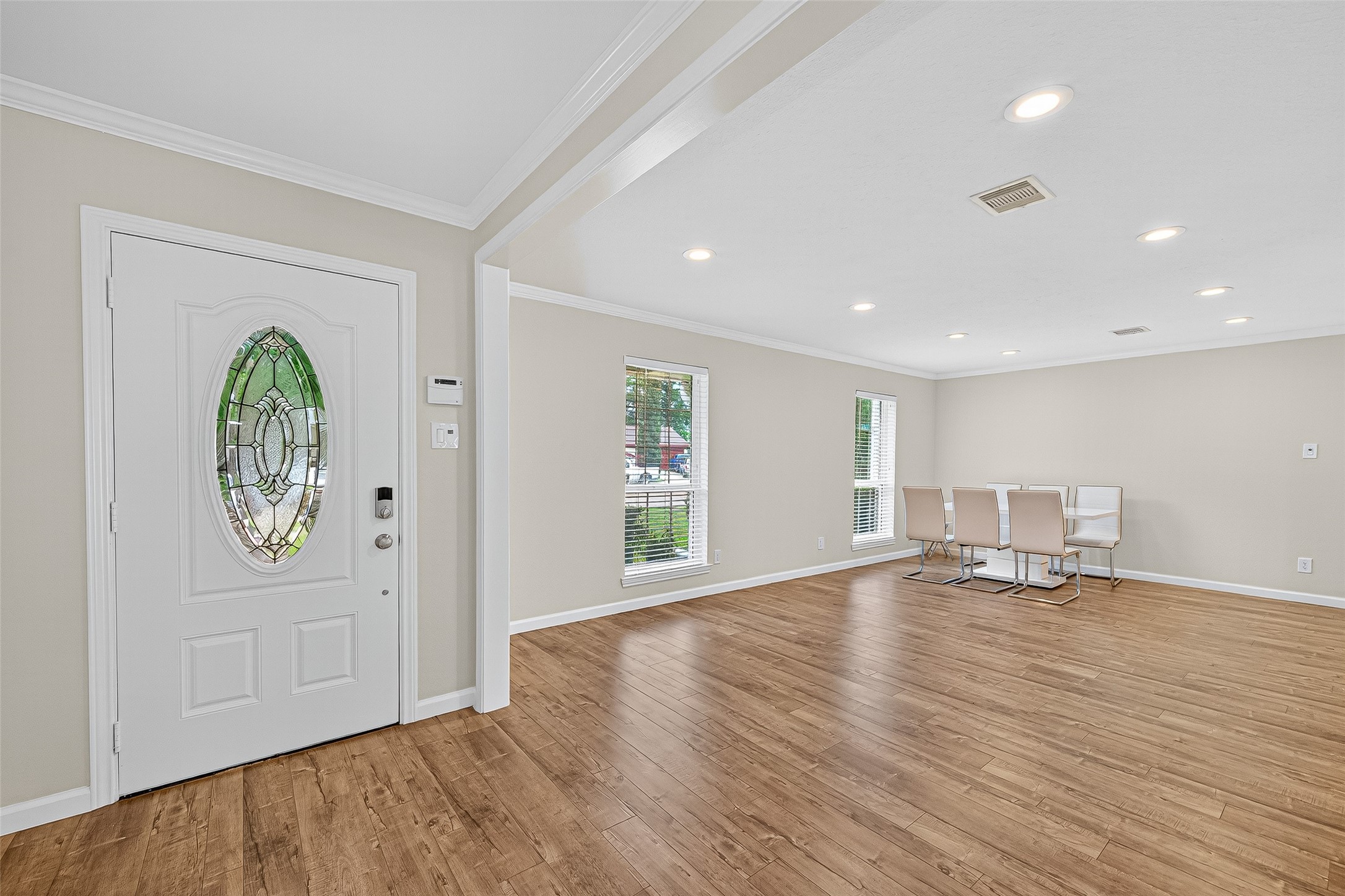 8530 Roos Road, Houston, TX 77036