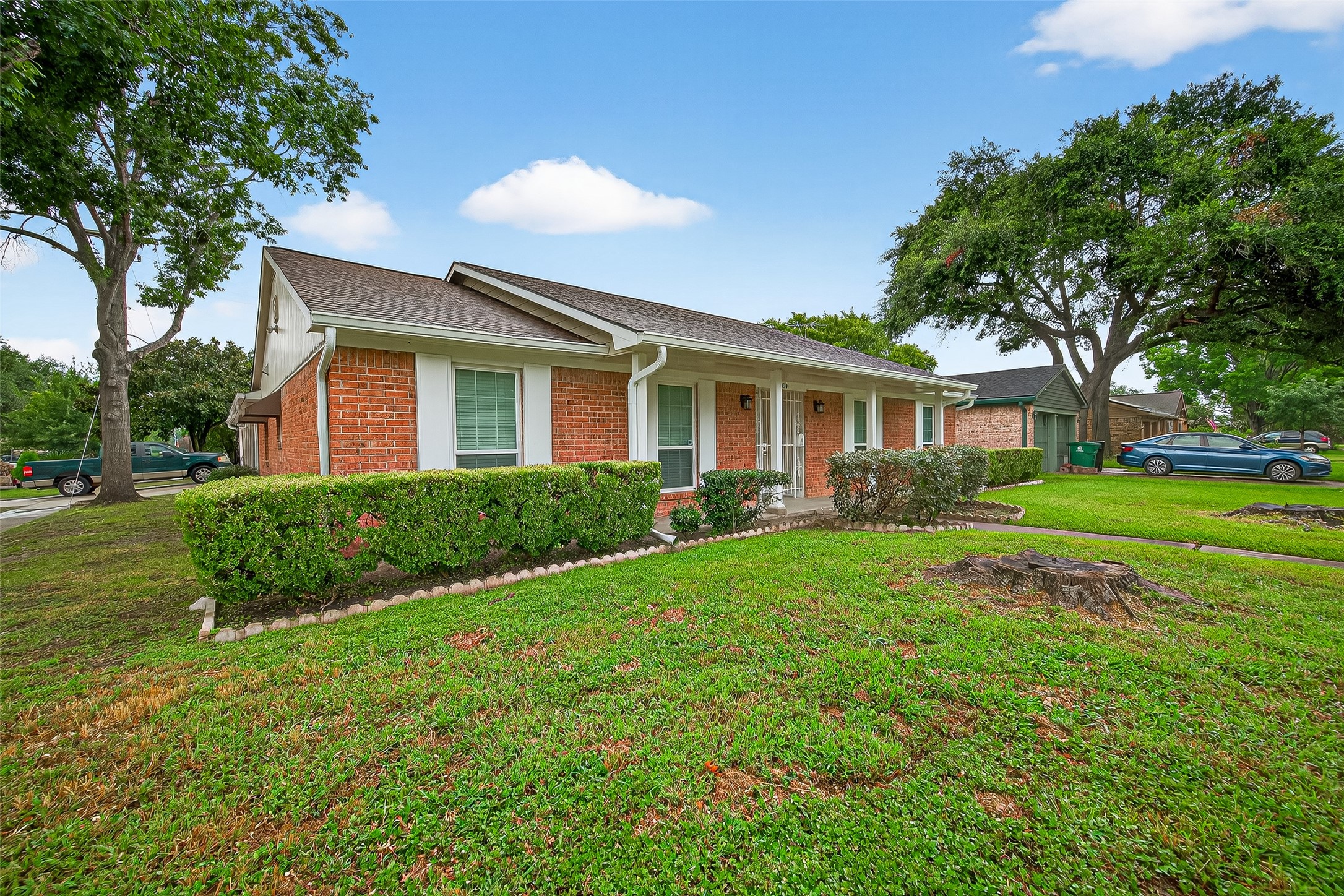 8530 Roos Road, Houston, TX 77036