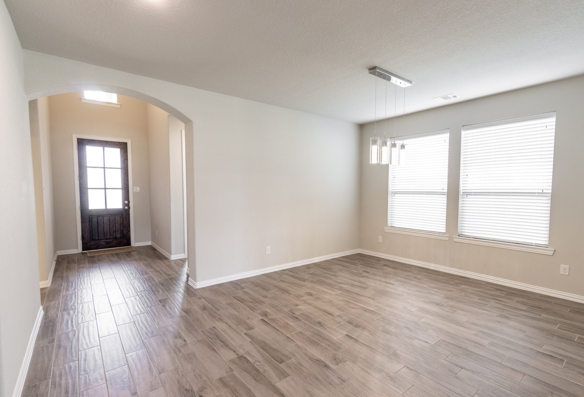 Front Entry & Dining Rm