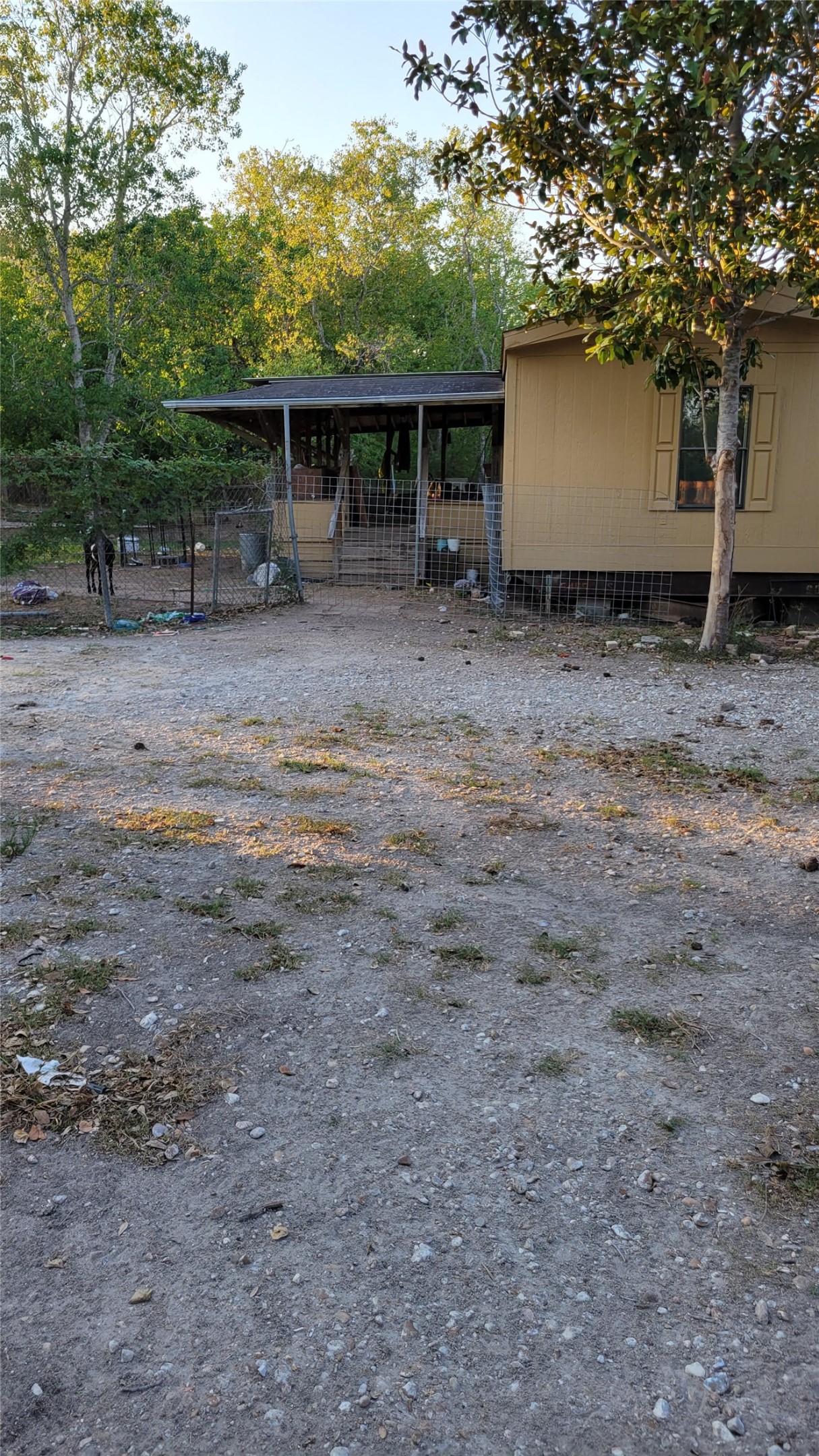 28828 Fm 1462 Road, Damon, TX 77430