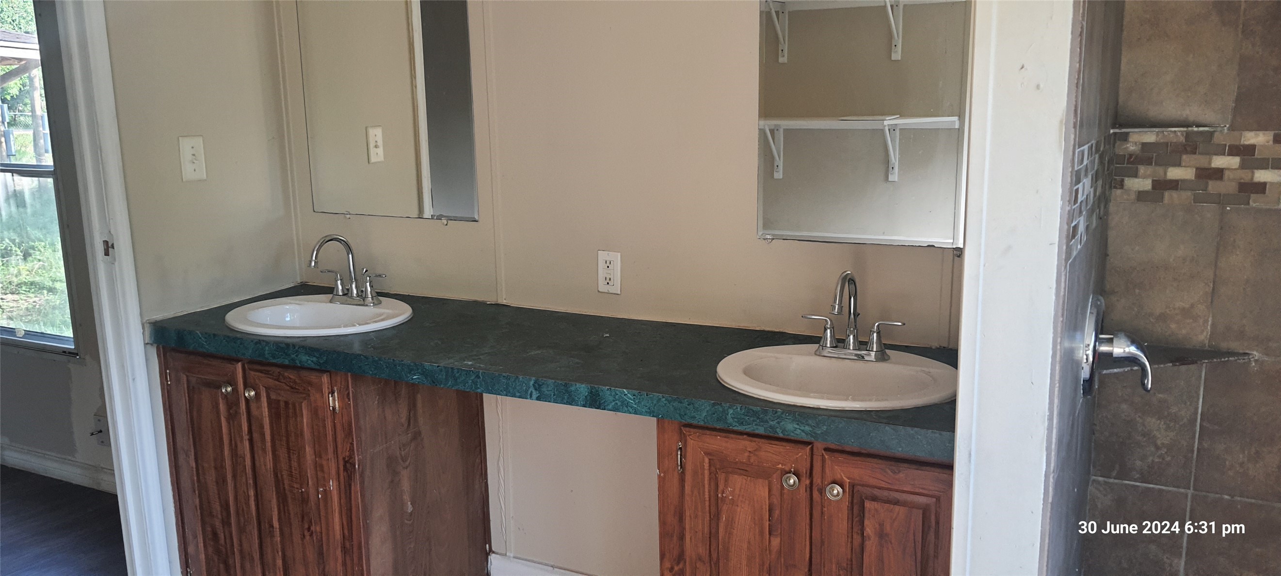 28828 Fm 1462 Road, Damon, TX 77430