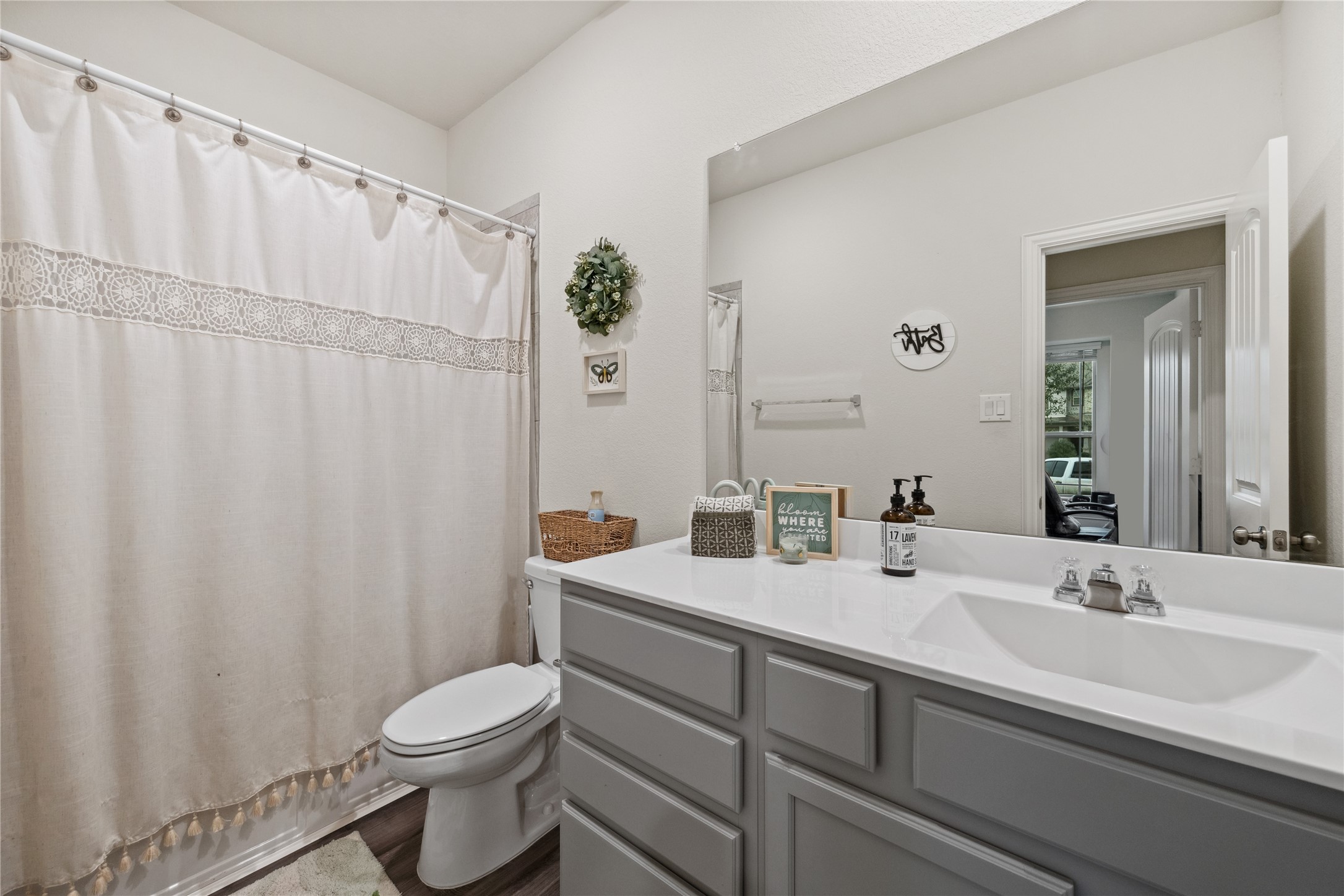 Downstairs Full Bath