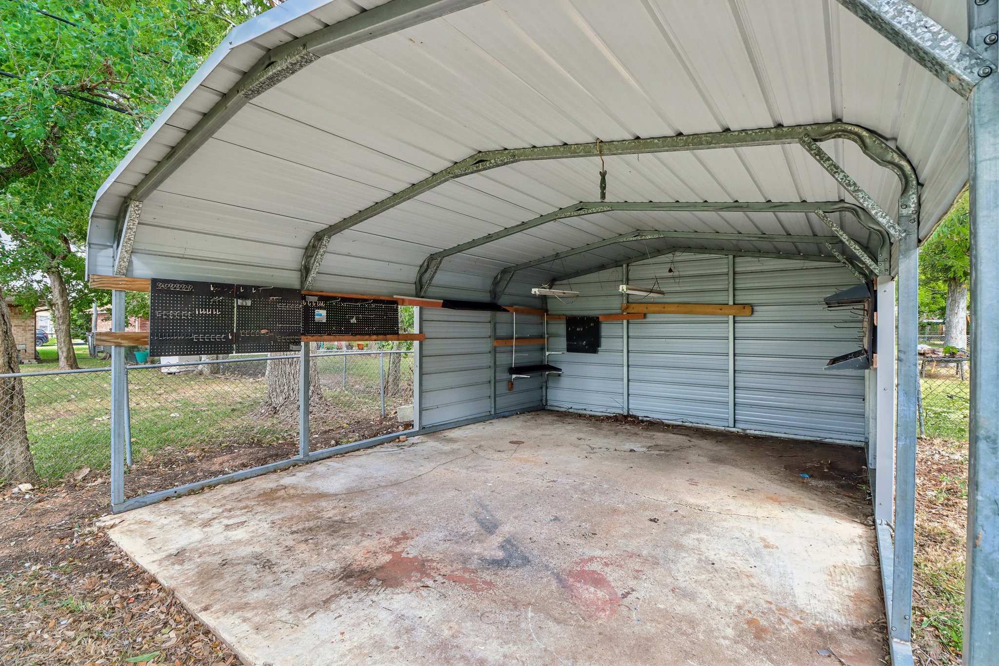 727 Hollyhock Street, Richwood, TX 77531
