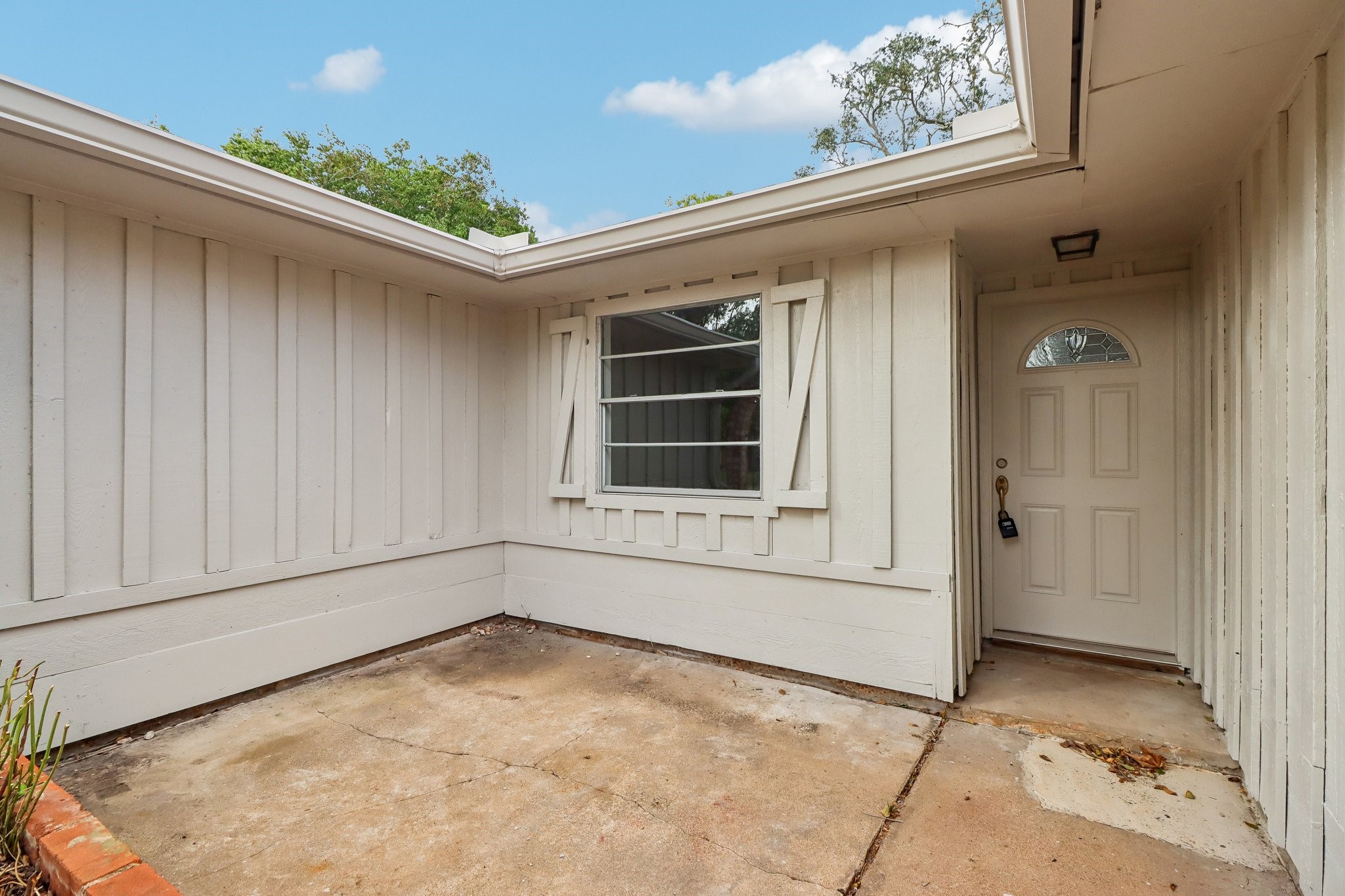 727 Hollyhock Street, Richwood, TX 77531