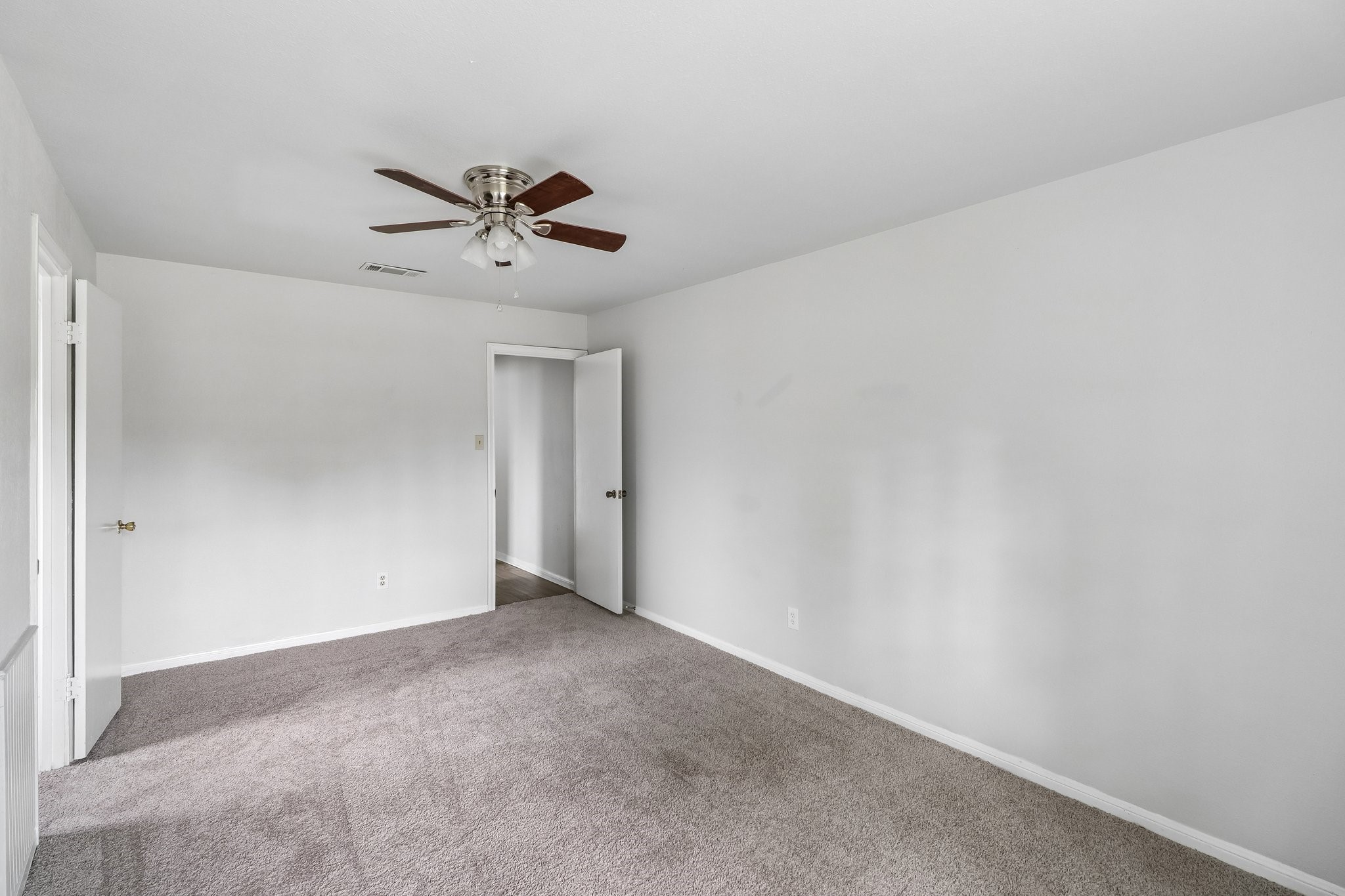 727 Hollyhock Street, Richwood, TX 77531