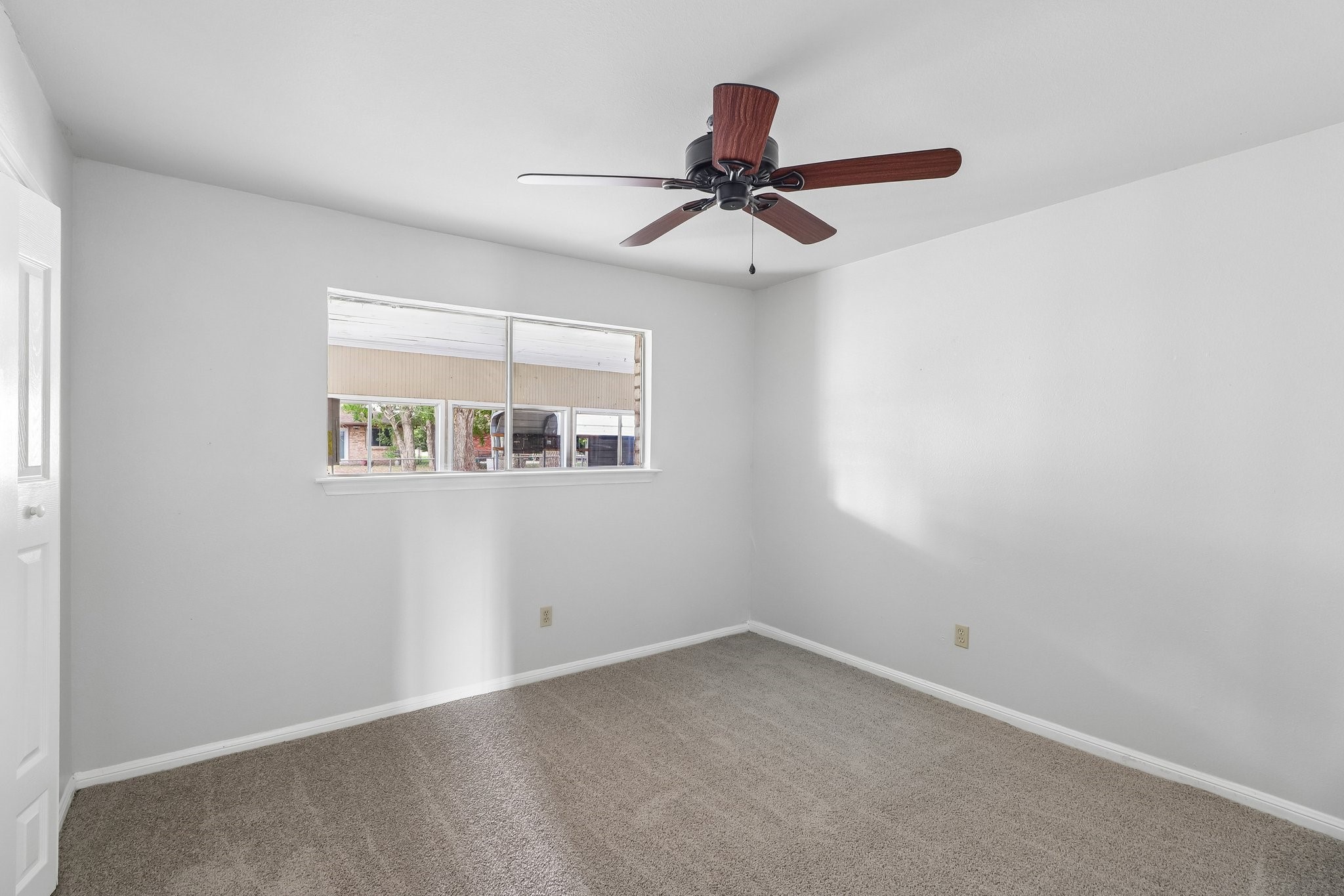 727 Hollyhock Street, Richwood, TX 77531