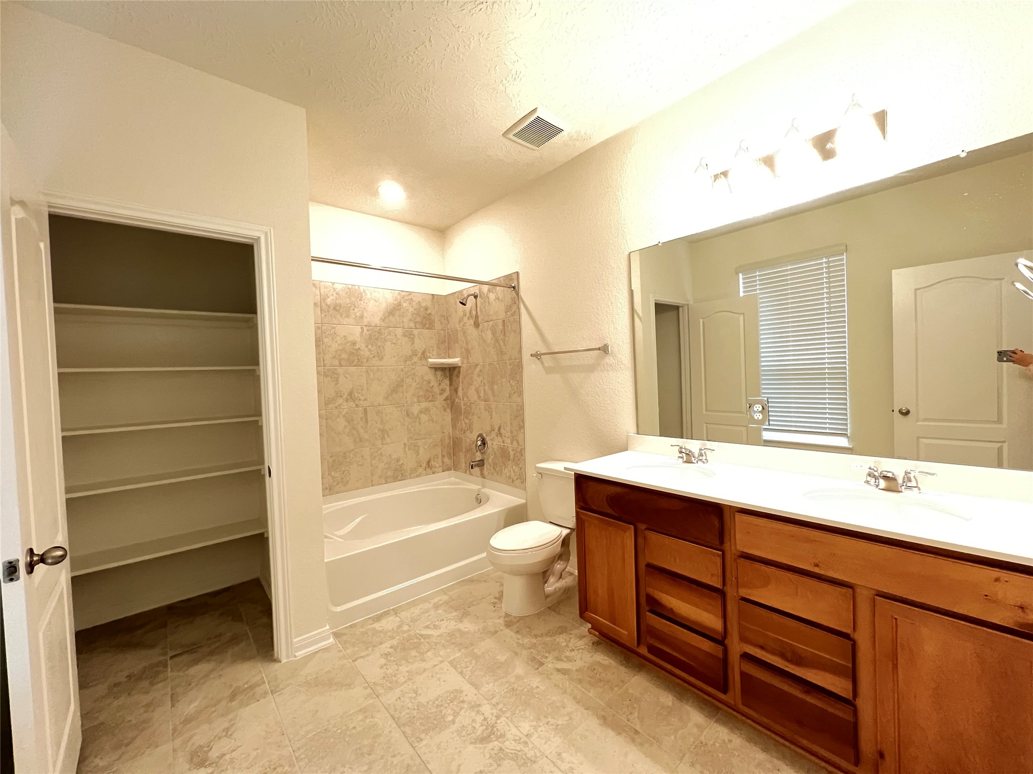 2106 Damasi Ln, Missouri City, TX 77459