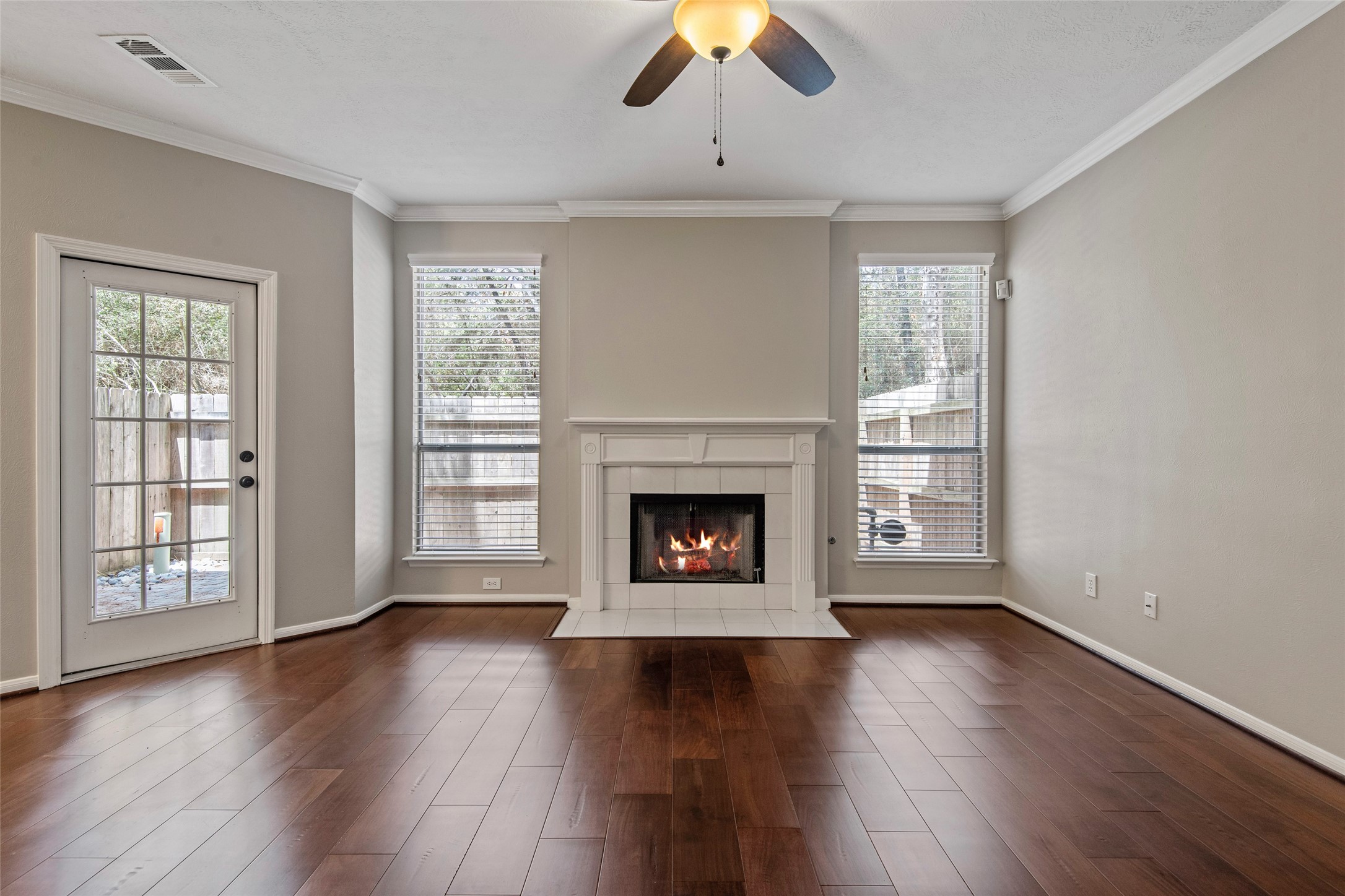 107 S Spiral Vine Circle, The Woodlands, TX 77381