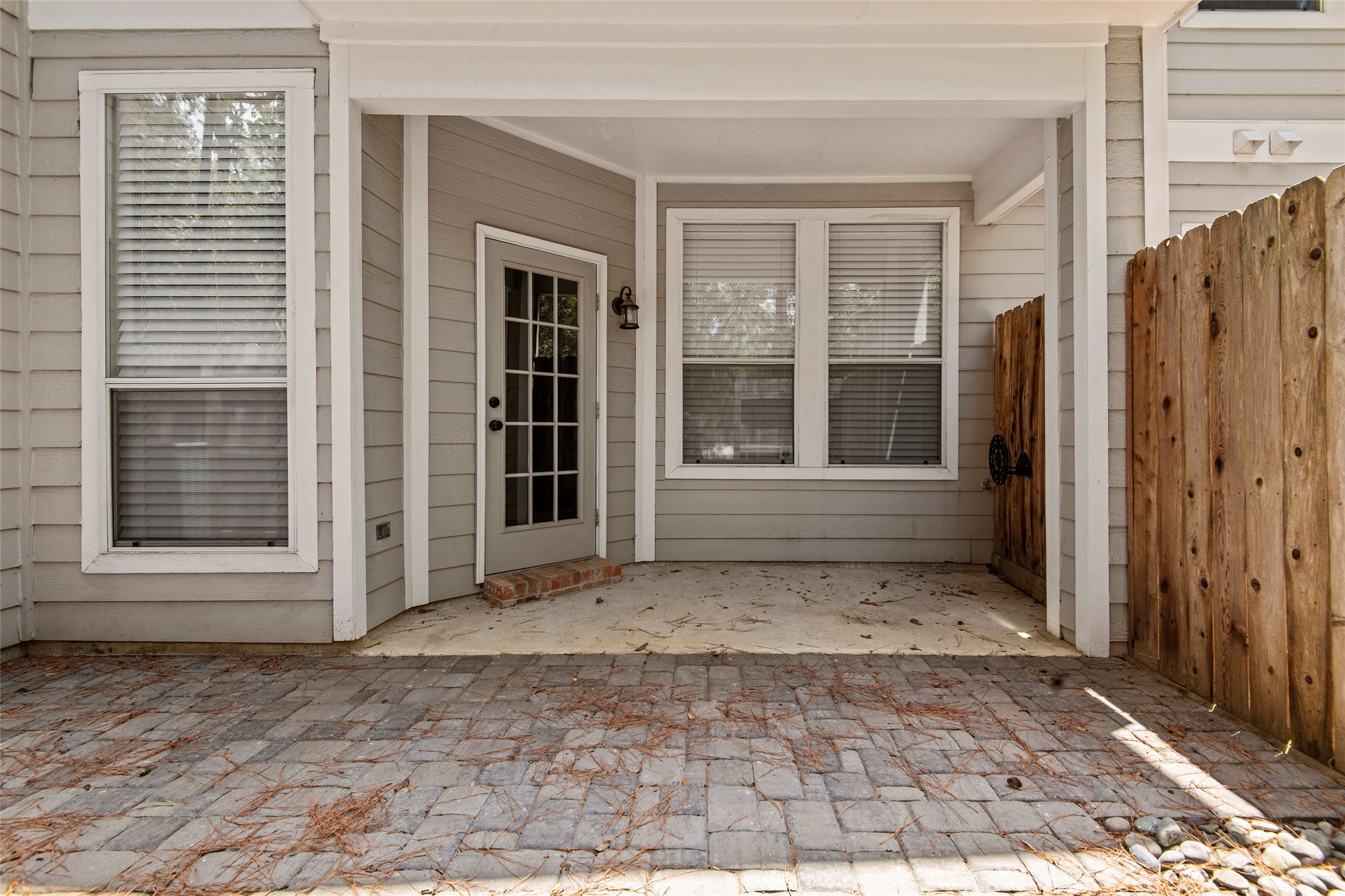 107 S Spiral Vine Circle, The Woodlands, TX 77381