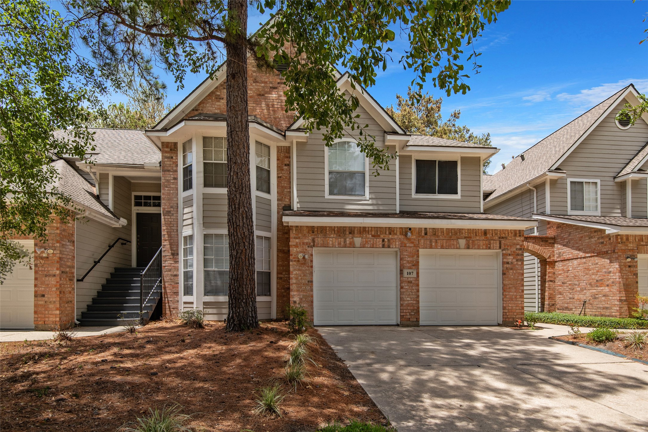 107 S Spiral Vine Circle, The Woodlands, TX 77381