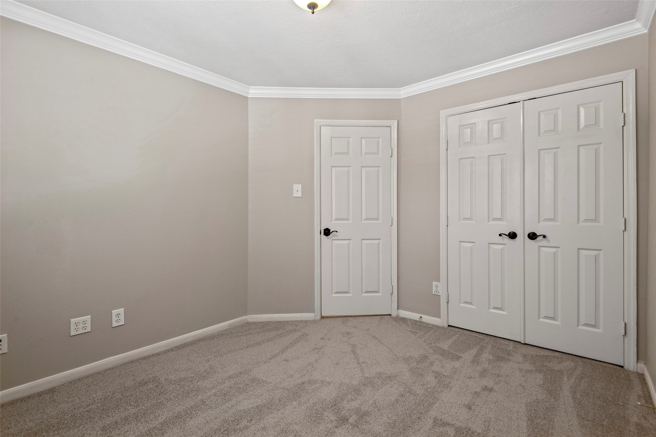 107 S Spiral Vine Circle, The Woodlands, TX 77381